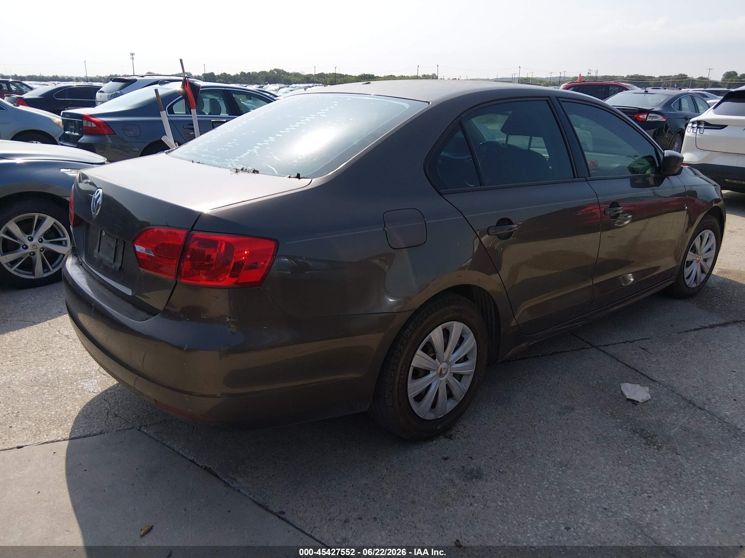 2014 Volkswagen Jetta 2.0l S Коричневый vin: 3VW2K7AJXEM363488