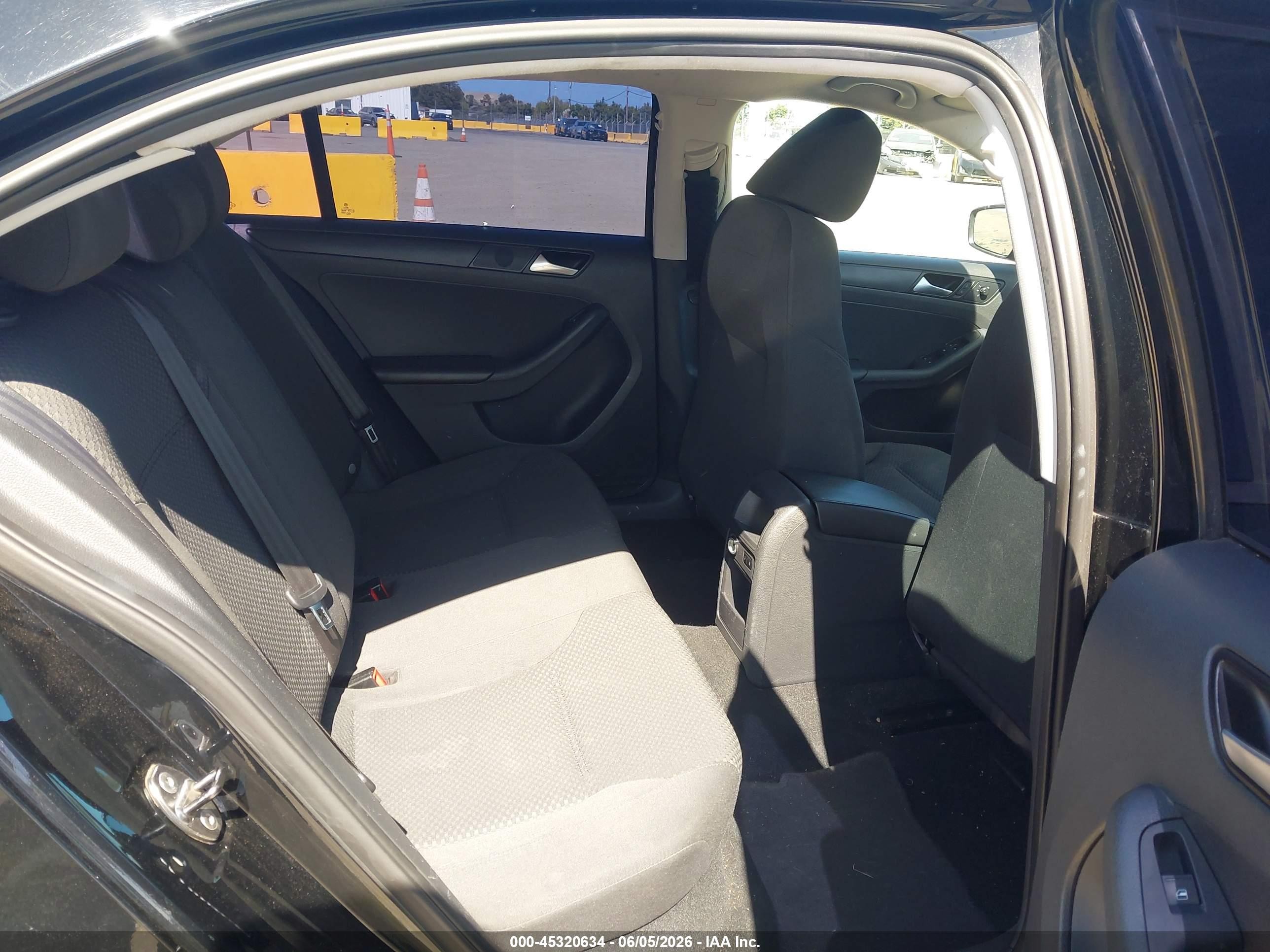 2014 Volkswagen Jetta 2.0l S Black vin: 3VW2K7AJXEM366164