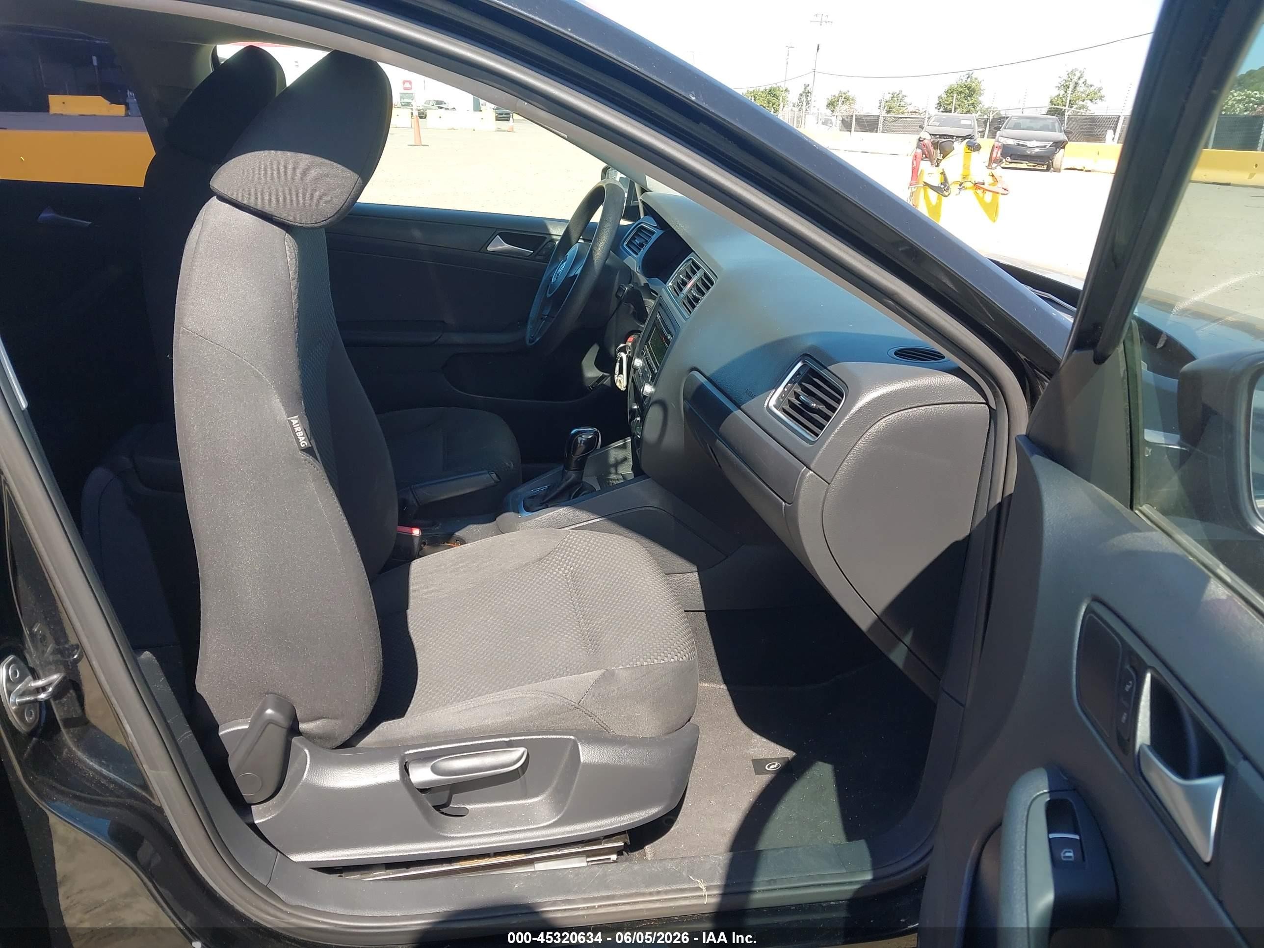 2014 Volkswagen Jetta 2.0l S Black vin: 3VW2K7AJXEM366164