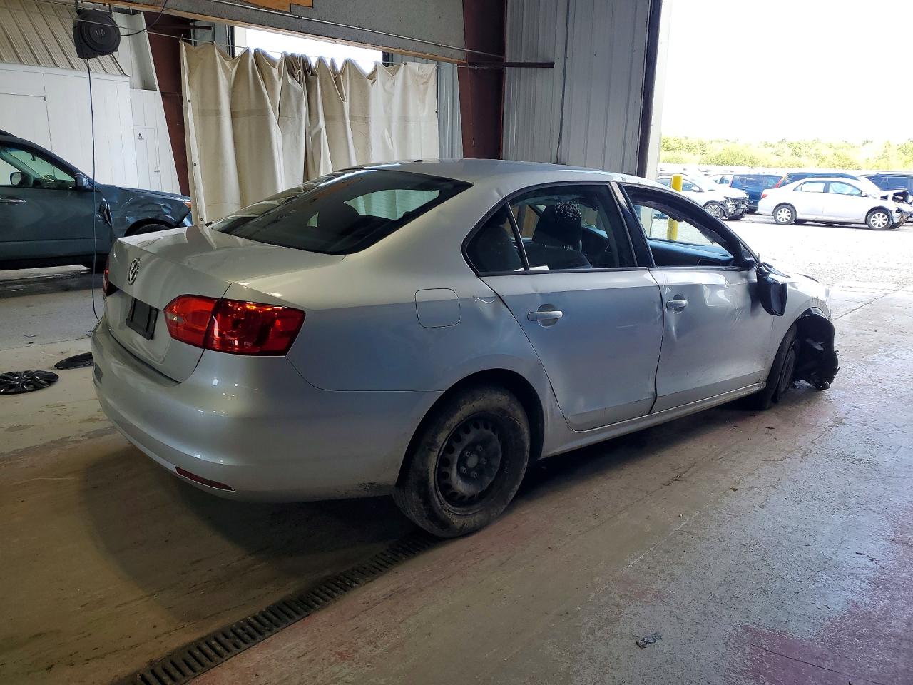2014 Volkswagen Jetta Base Silver vin: 3VW2K7AJXEM391503