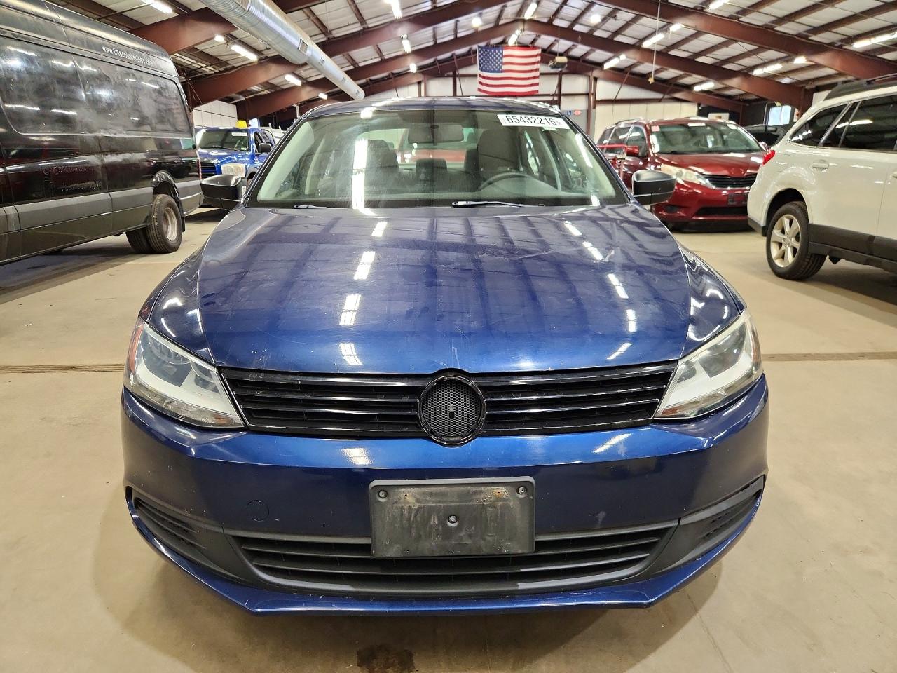 2014 Volkswagen Jetta Base Синий vin: 3VW2K7AJXEM431935