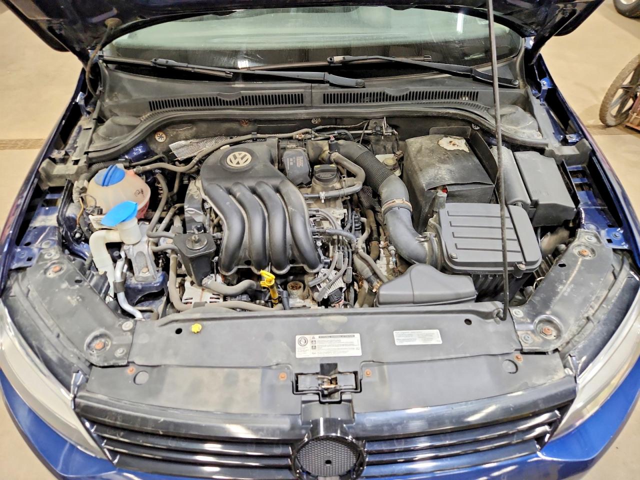 2014 Volkswagen Jetta Base Синий vin: 3VW2K7AJXEM431935
