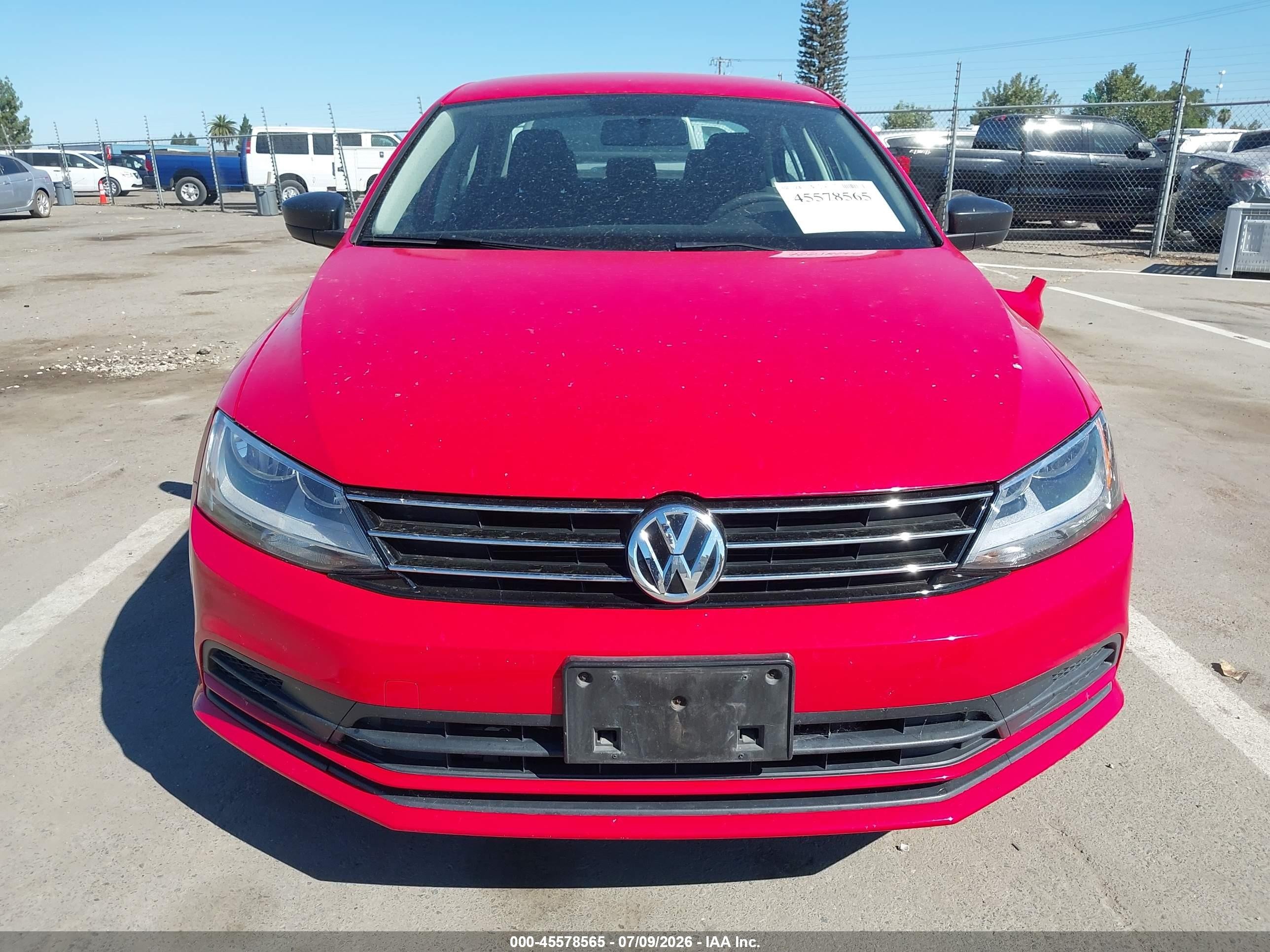 2015 Volkswagen Jetta 2.0l S Red vin: 3VW2K7AJXFM278300