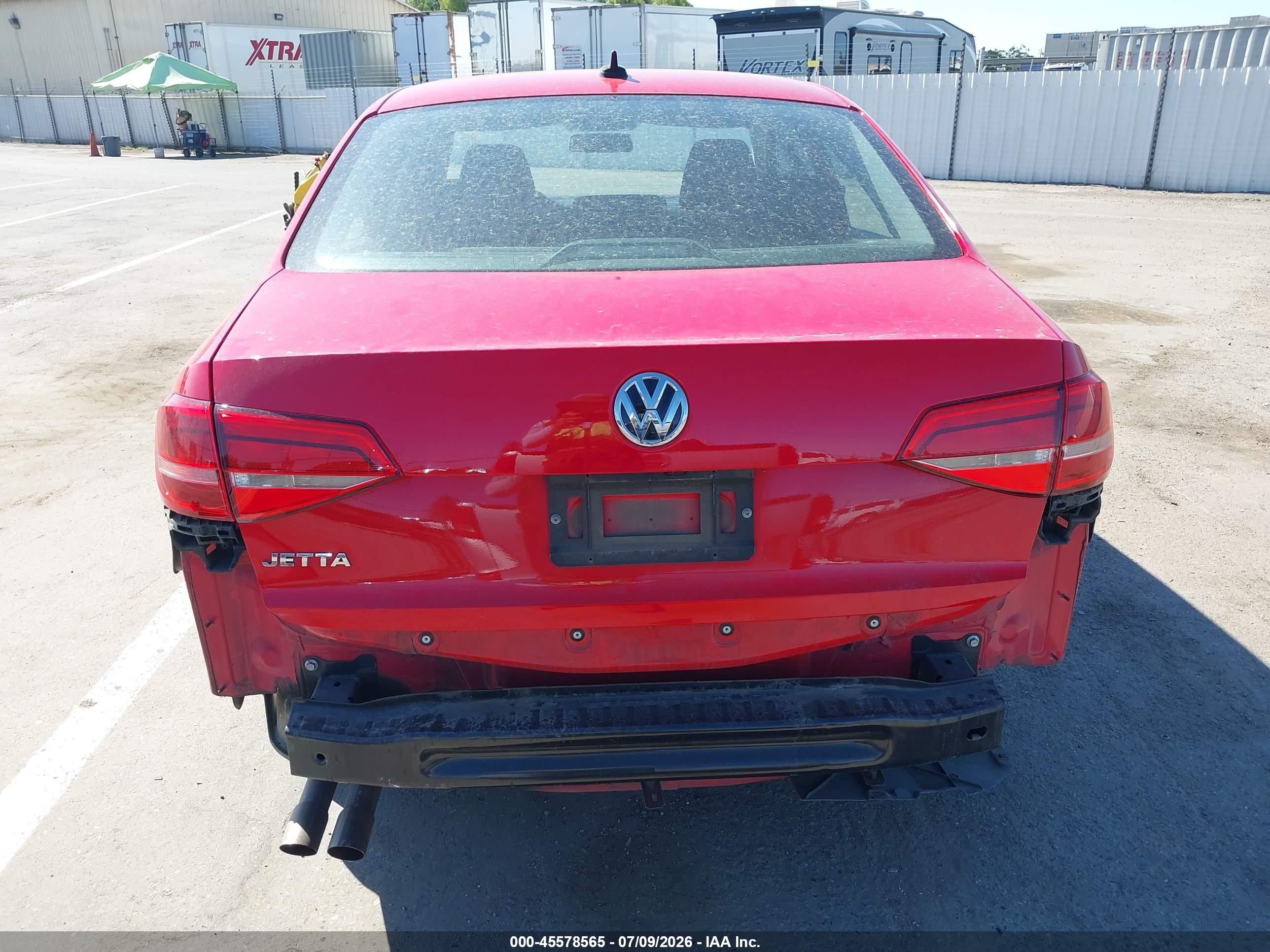 2015 Volkswagen Jetta 2.0l S Red vin: 3VW2K7AJXFM278300