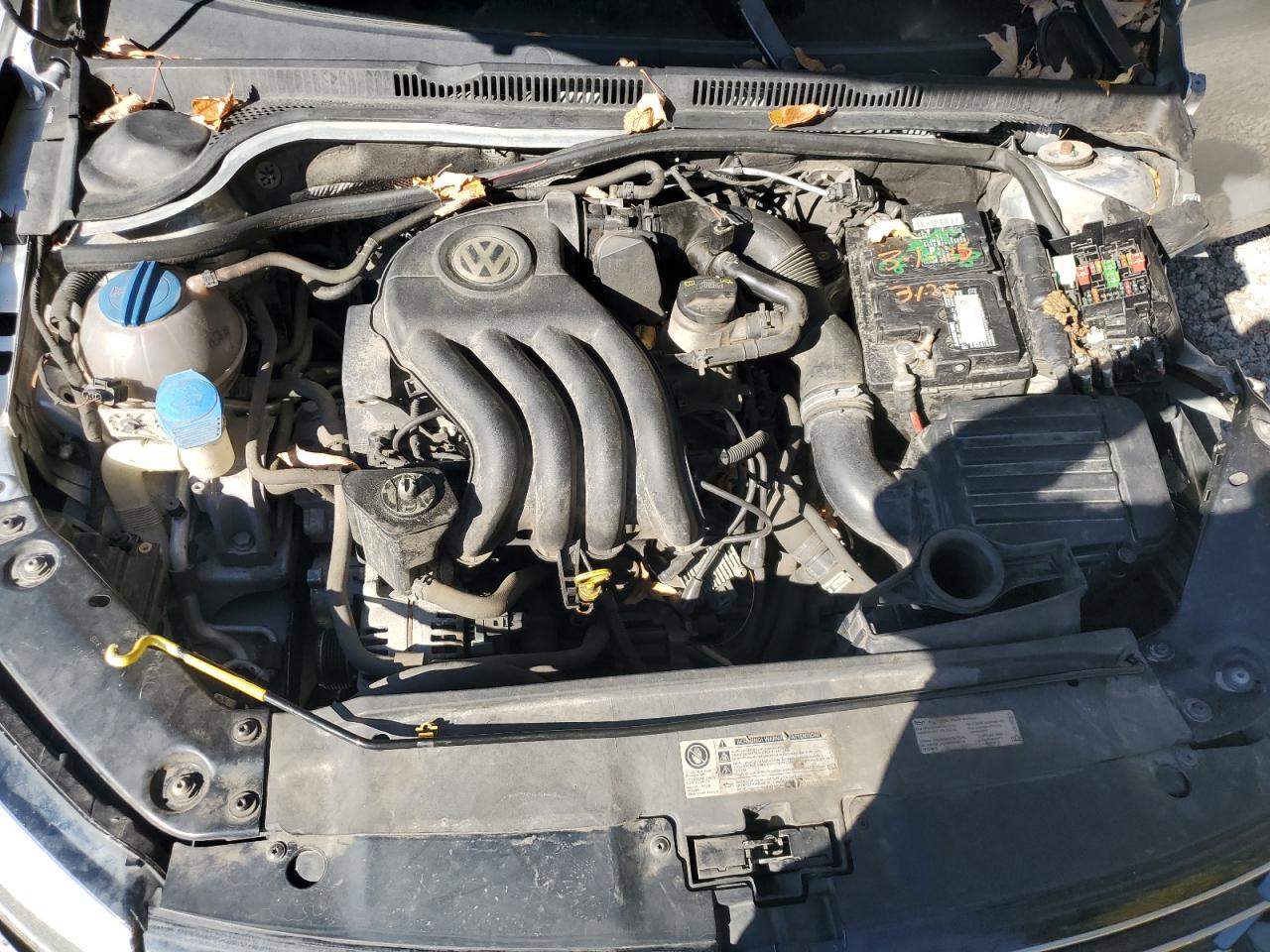 2015 Volkswagen Jetta Base Silver vin: 3VW2K7AJXFM282539