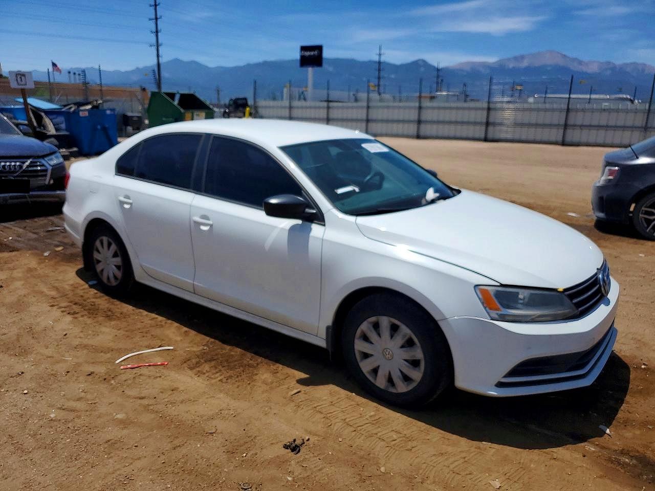 2015 Volkswagen Jetta Base White vin: 3VW2K7AJXFM297722