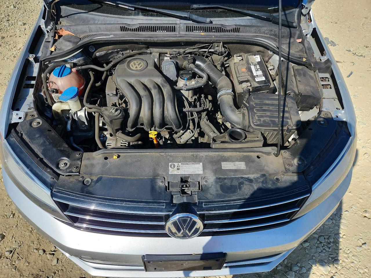 2015 Volkswagen Jetta Base Silver vin: 3VW2K7AJXFM334414