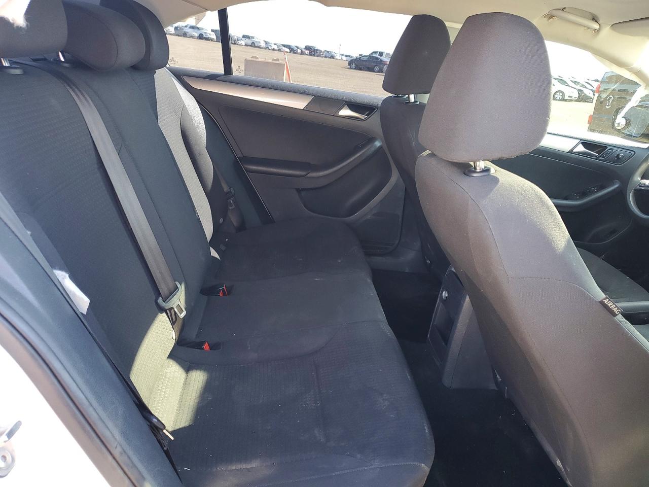 2015 Volkswagen Jetta Base Кремовый vin: 3VW2K7AJXFM334459