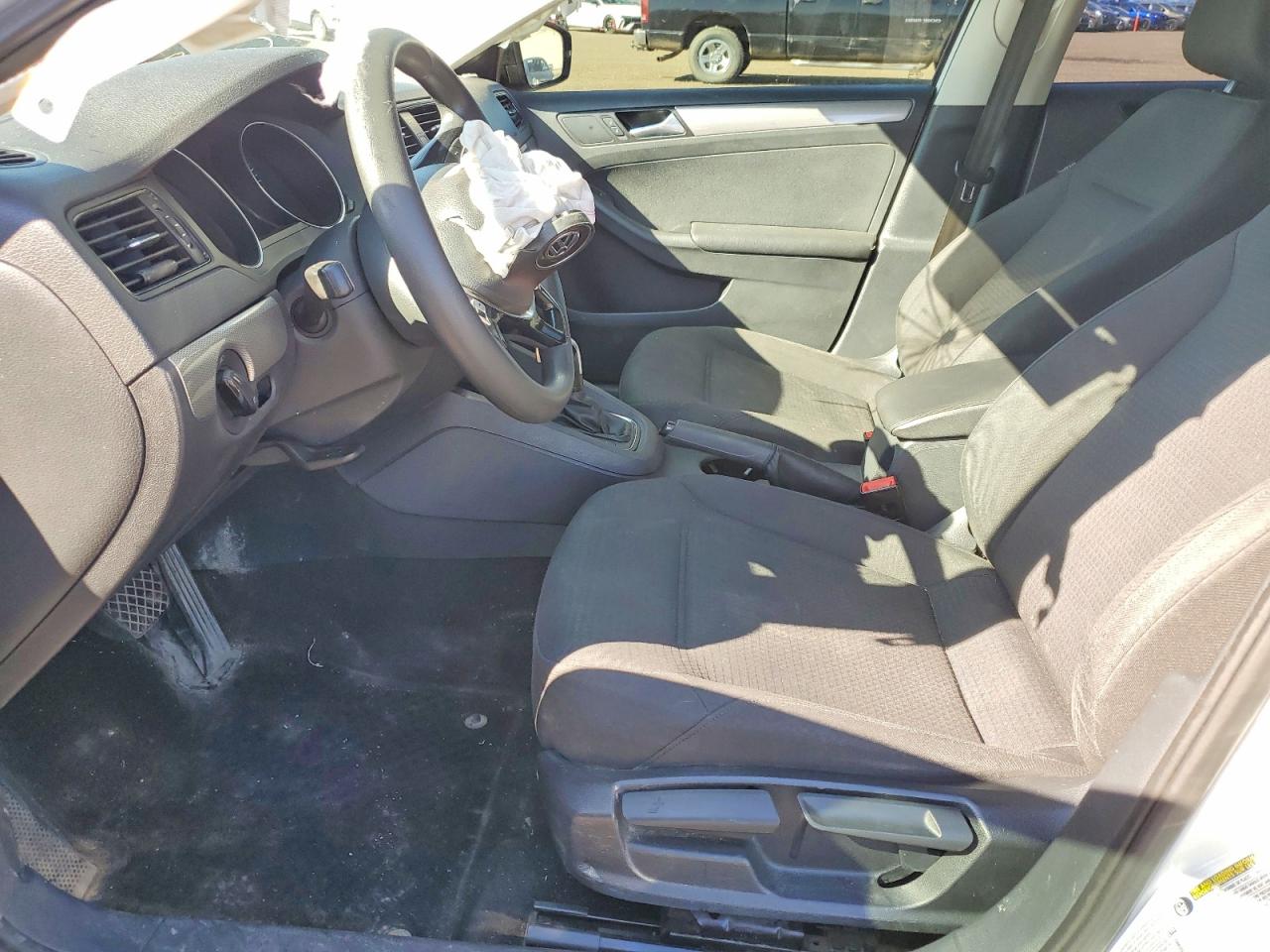2015 Volkswagen Jetta Base Кремовый vin: 3VW2K7AJXFM334459