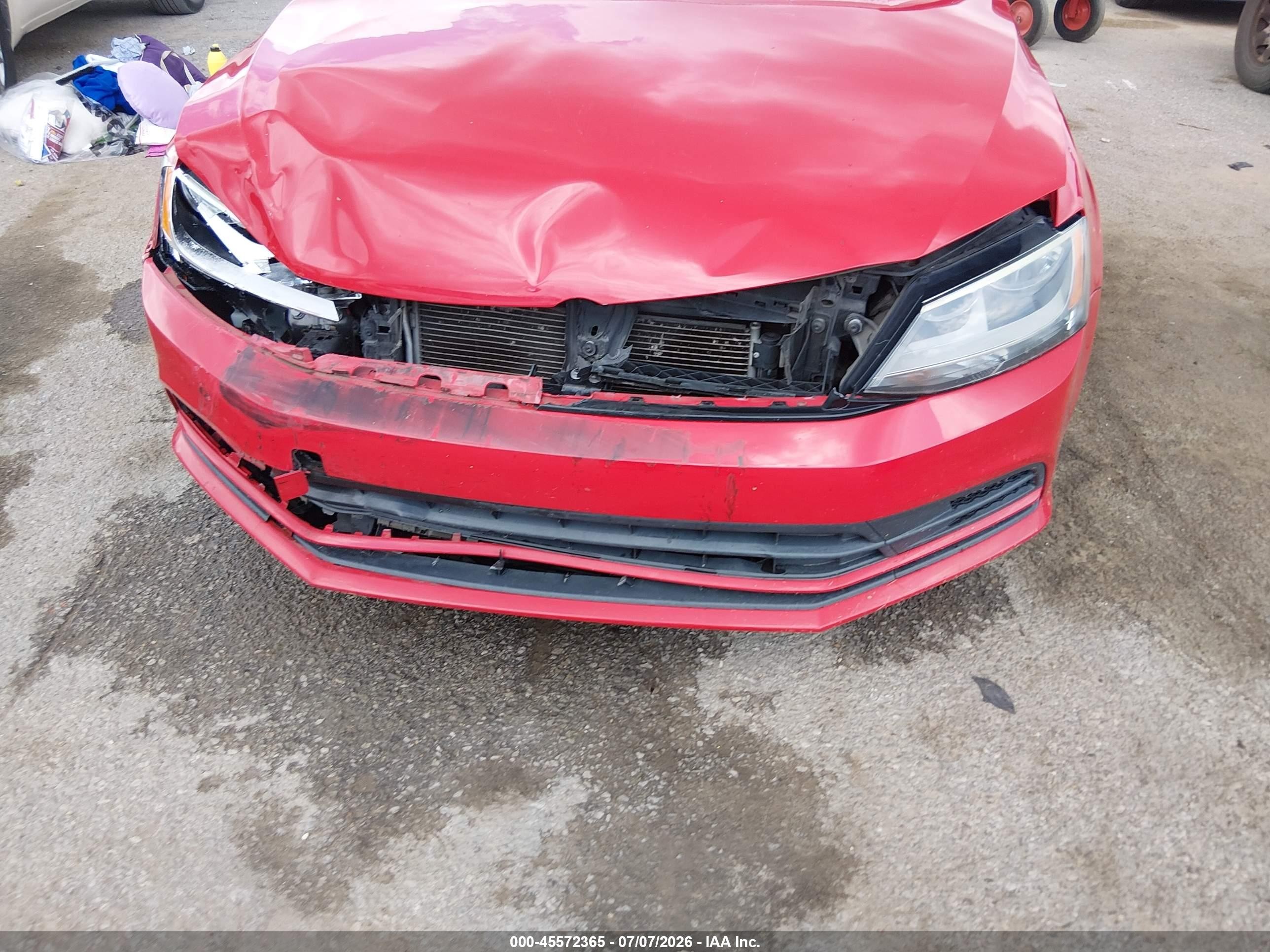 2015 Volkswagen Jetta 2.0l S Red vin: 3VW2K7AJXFM402744