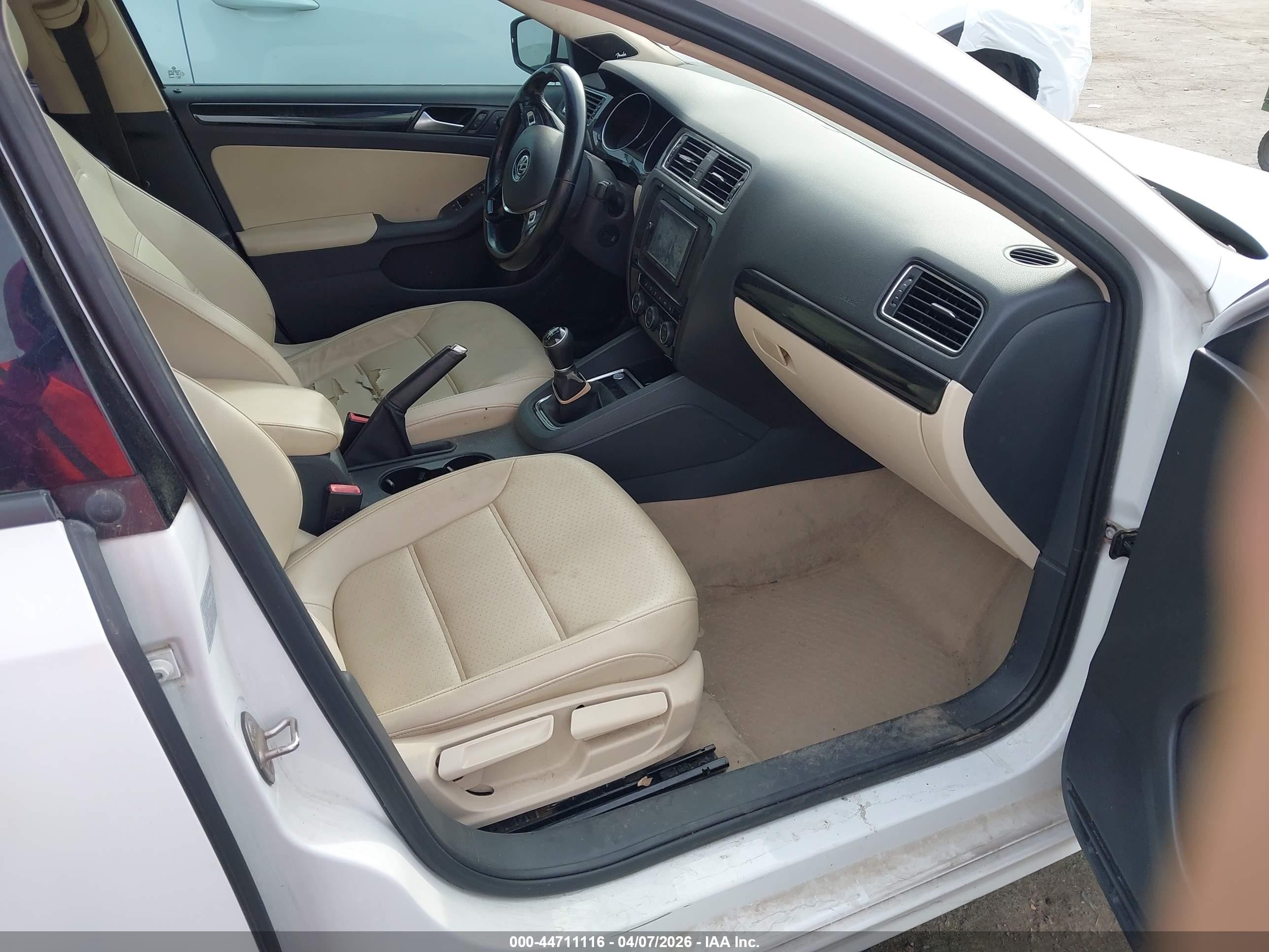 2015 Volkswagen Jetta 2.0l Tdi Sel White vin: 3VW3A7AJ1FM402980