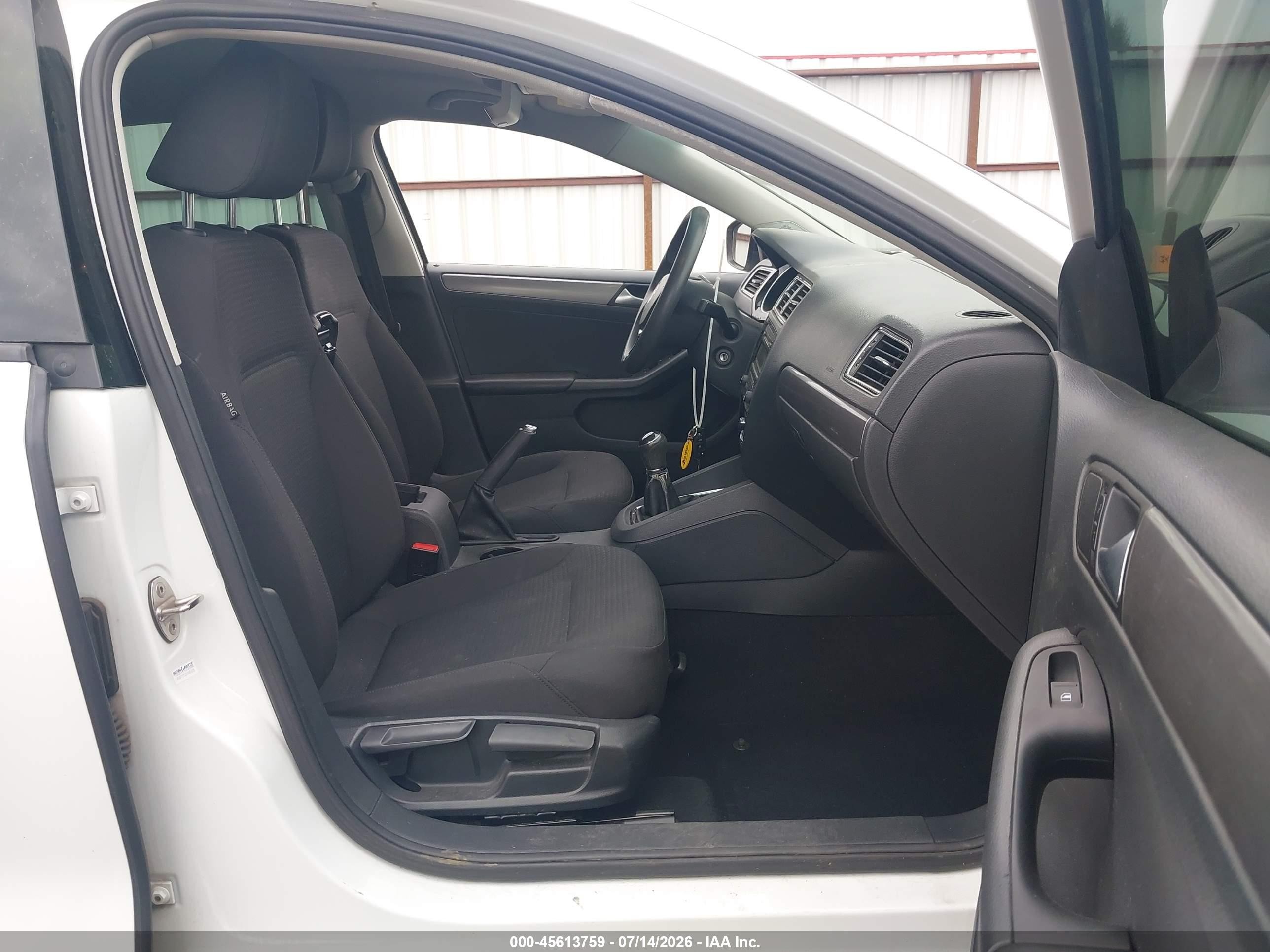 2015 Volkswagen Jetta 2.0l Tdi S White vin: 3VW3A7AJ3FM228300