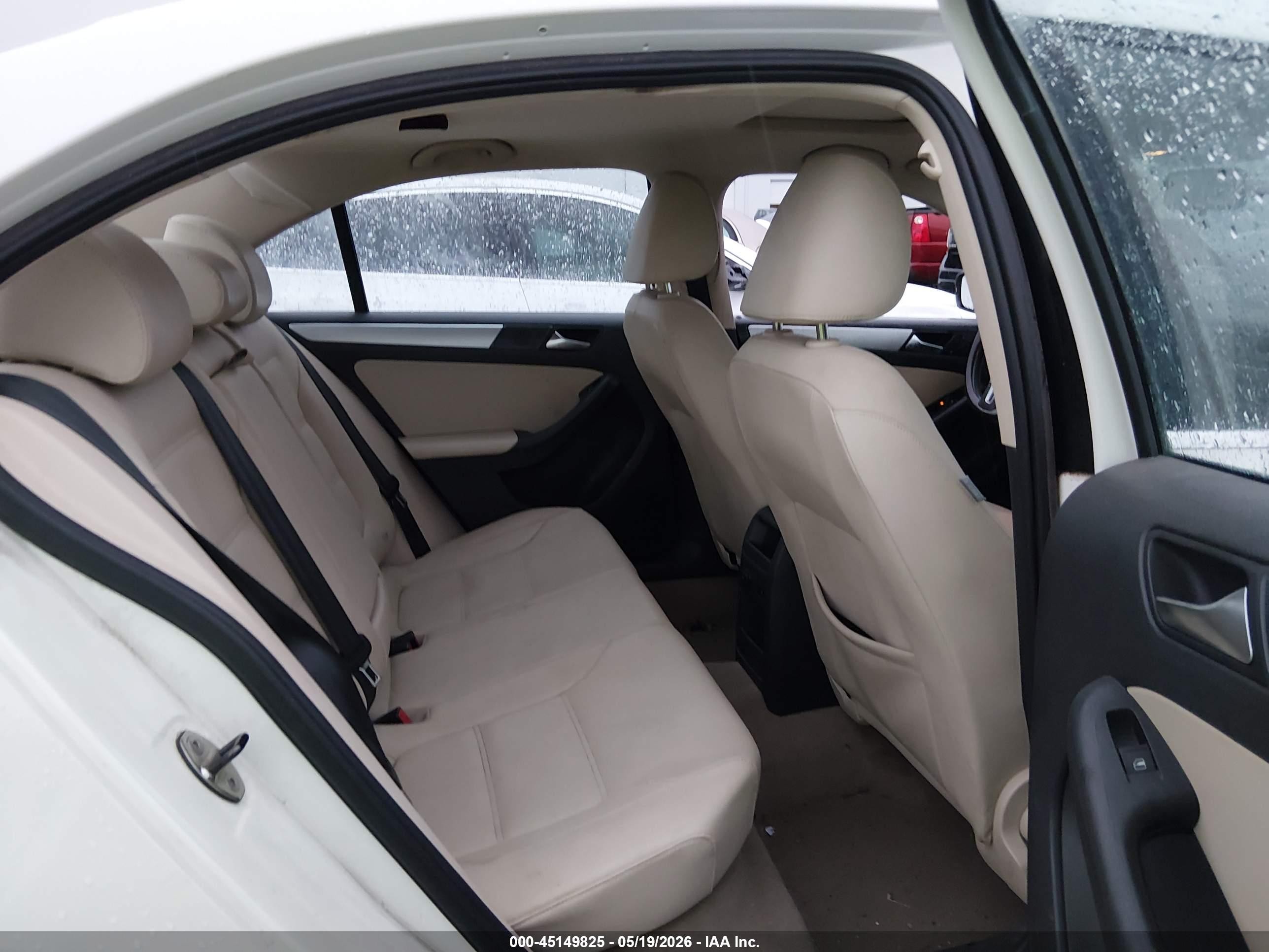 2012 Volkswagen Jetta 2.0l Tdi White vin: 3VW3L7AJ2CM042592