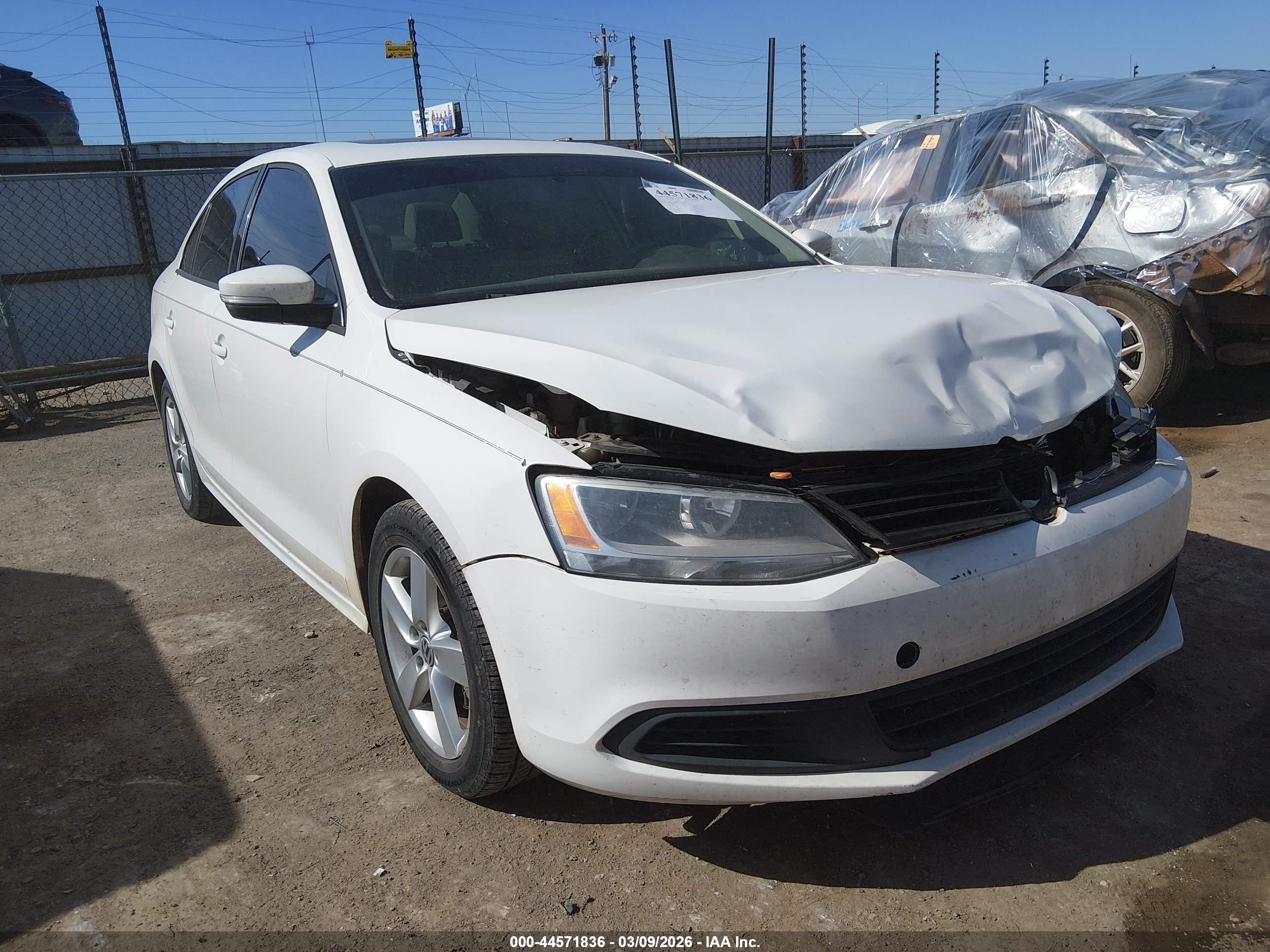 3VW3L7AJ3CM014672