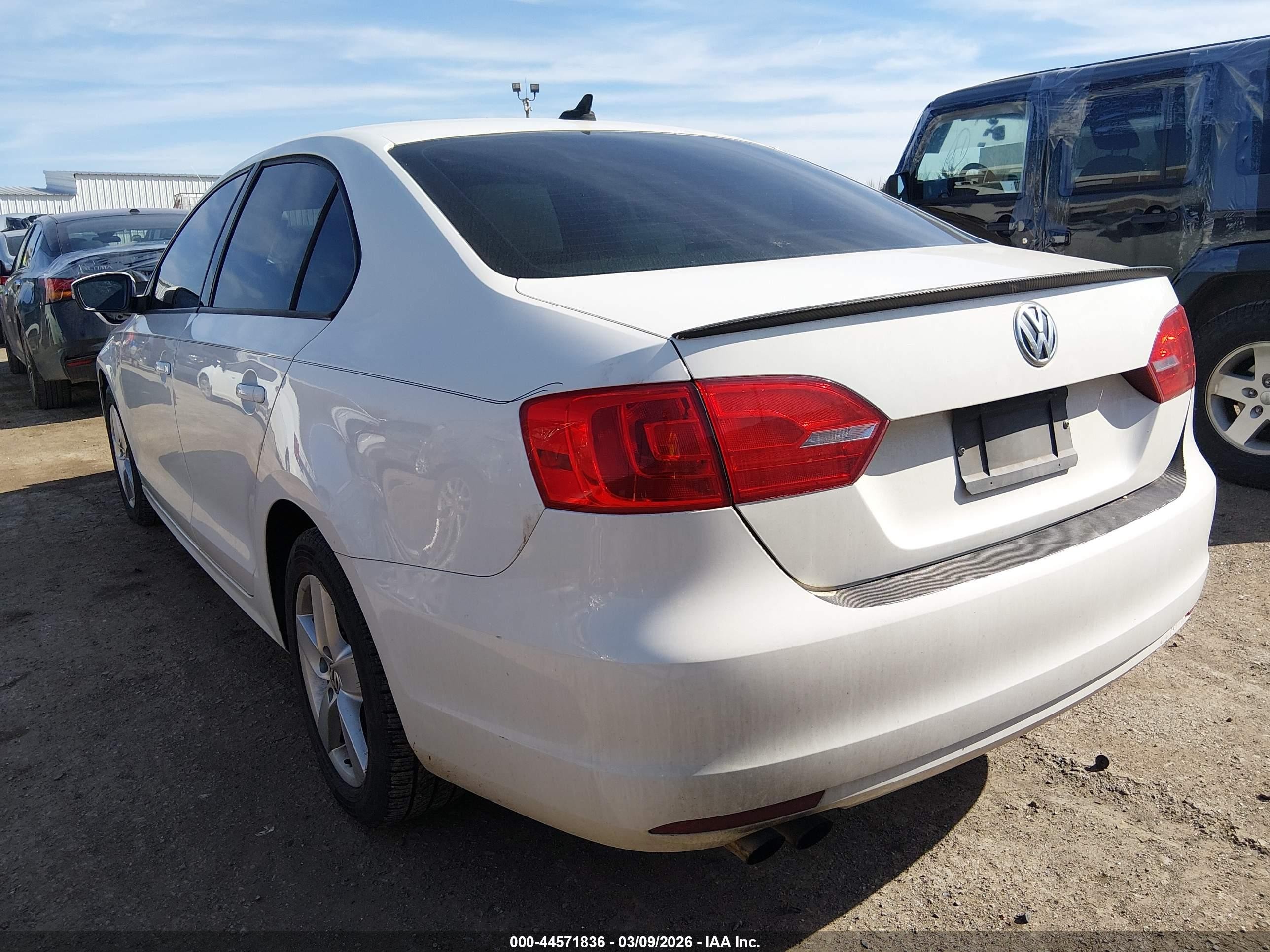2012 Volkswagen Jetta 2.0l Tdi White vin: 3VW3L7AJ3CM014672