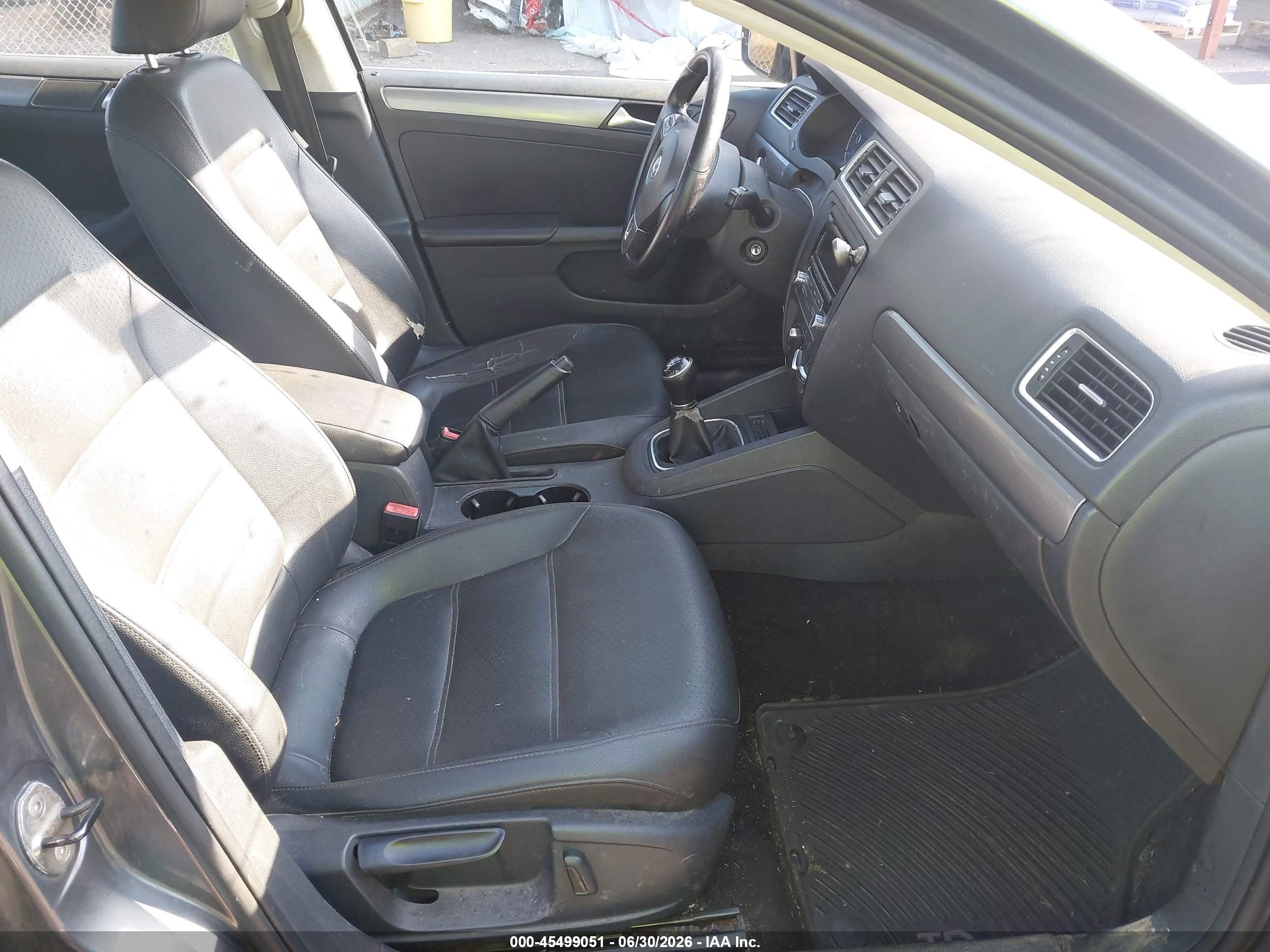 2014 Volkswagen Jetta 2.0l Tdi Gray vin: 3VW3L7AJ3EM280177