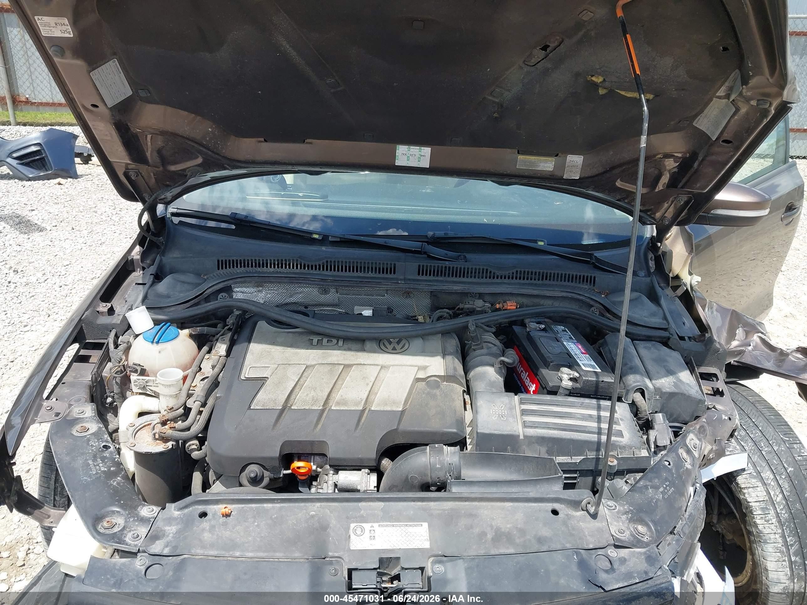 2012 Volkswagen Jetta 2.0l Tdi Brown vin: 3VW3L7AJ5CM091432