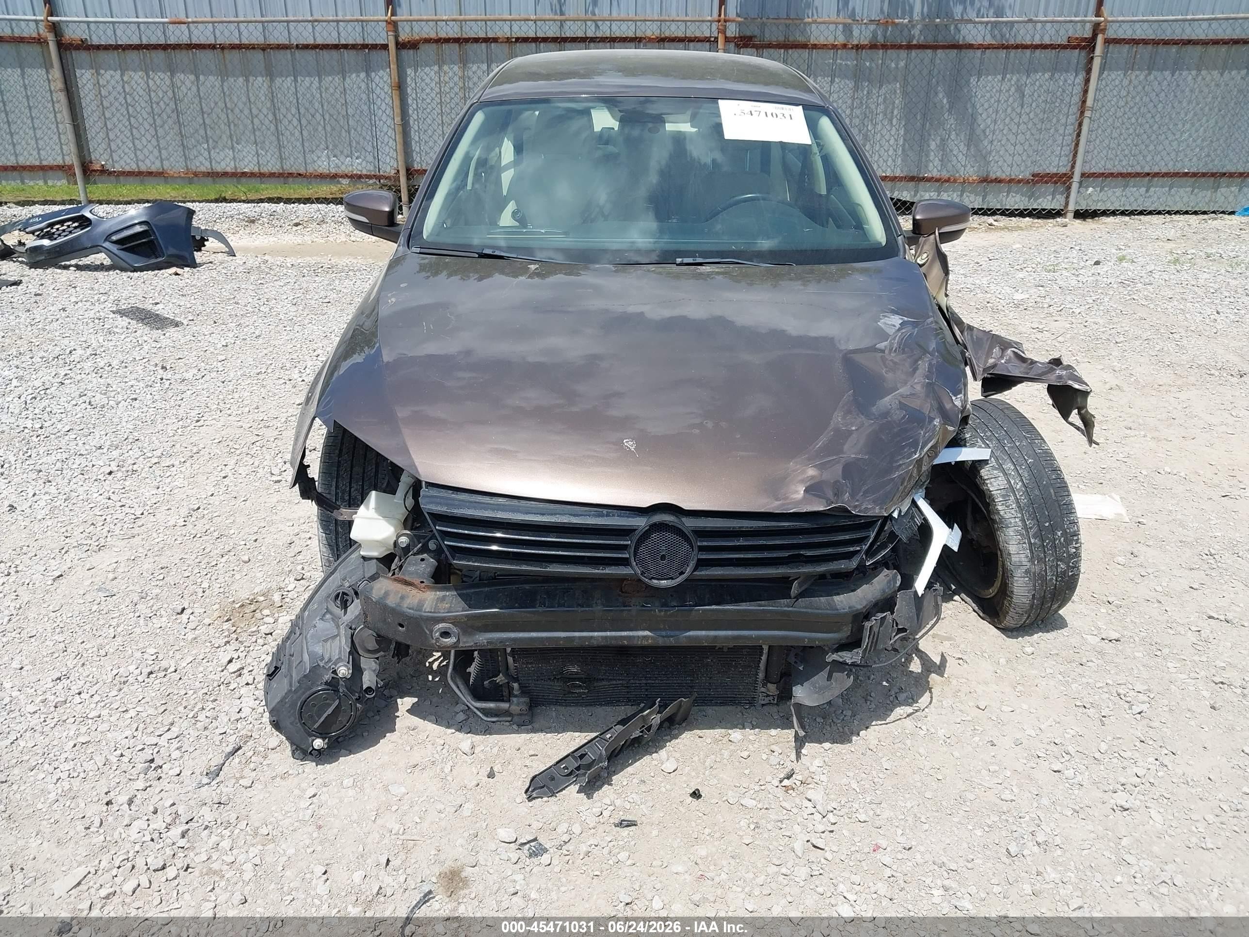 2012 Volkswagen Jetta 2.0l Tdi Brown vin: 3VW3L7AJ5CM091432
