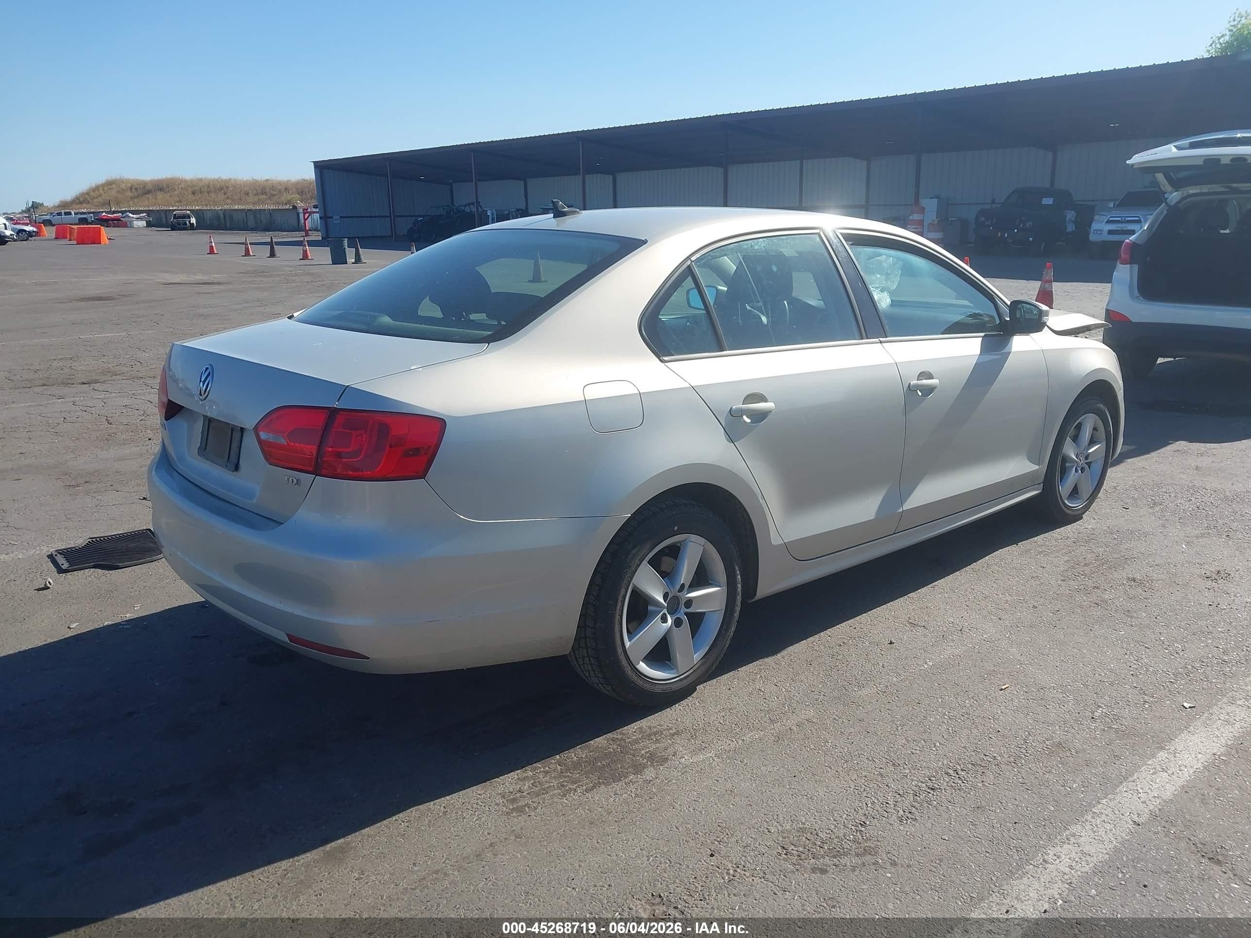 2012 Volkswagen Jetta 2.0l Tdi Silver vin: 3VW3L7AJ6CM017811