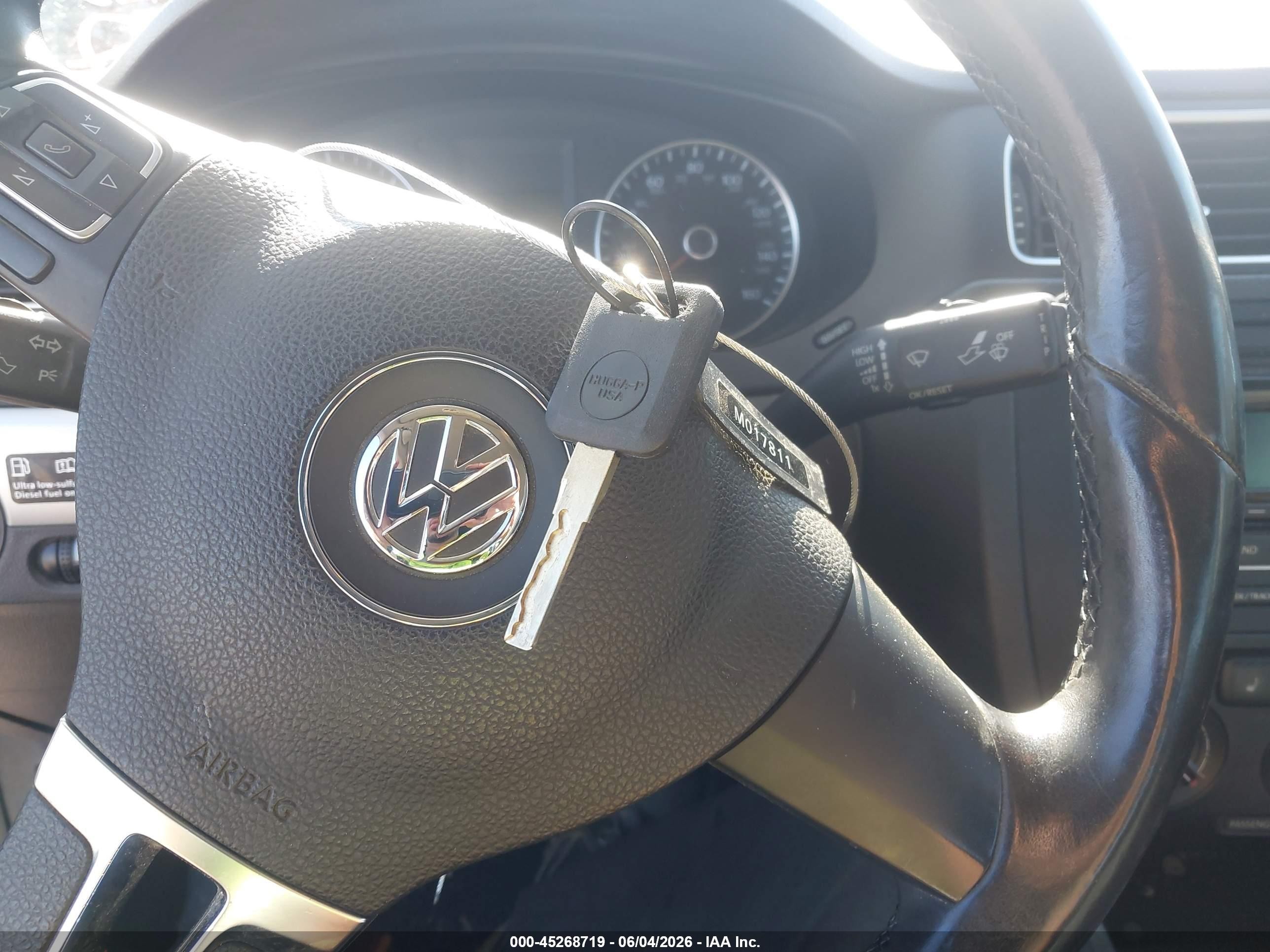 2012 Volkswagen Jetta 2.0l Tdi Silver vin: 3VW3L7AJ6CM017811