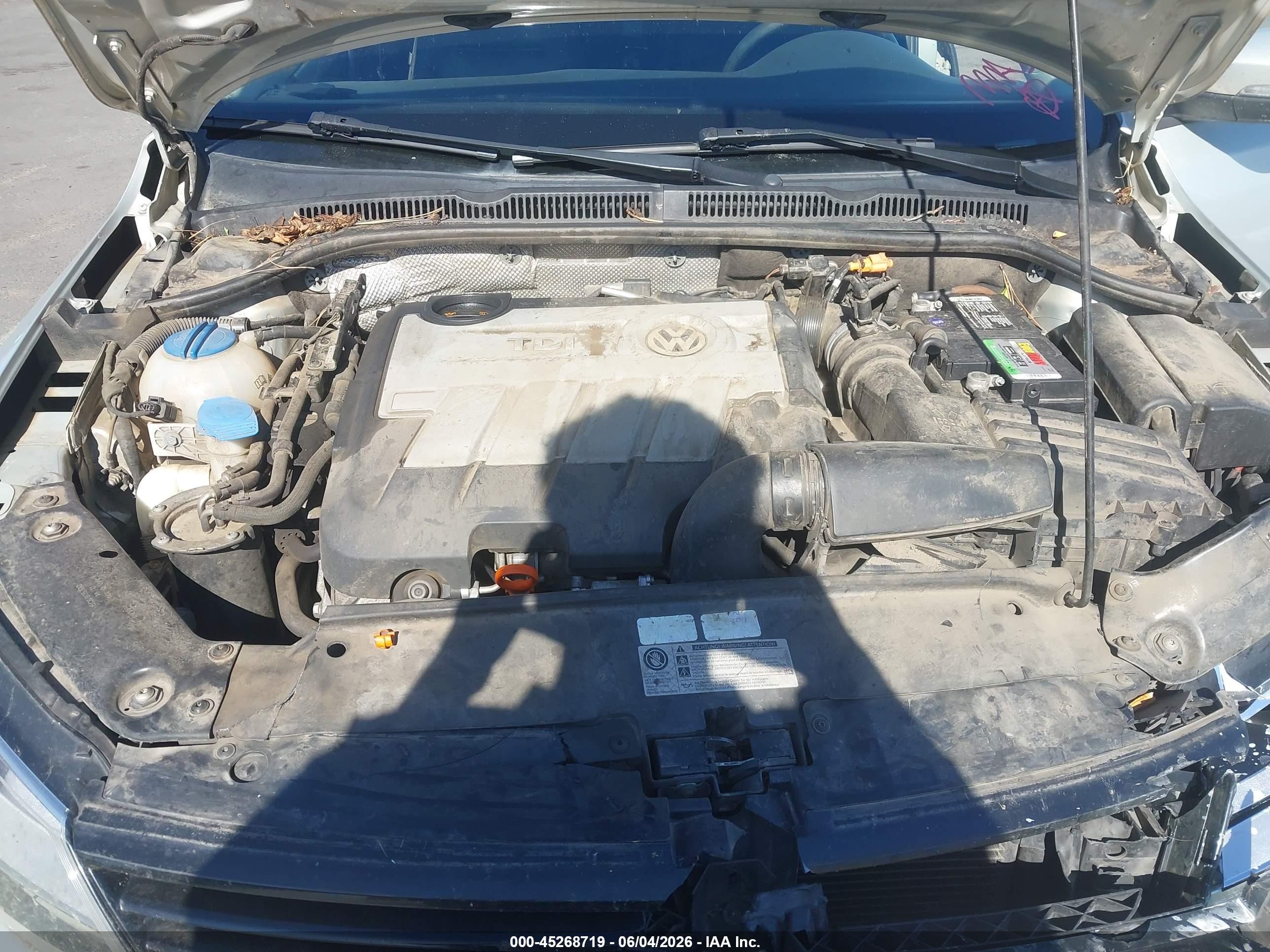 2012 Volkswagen Jetta 2.0l Tdi Silver vin: 3VW3L7AJ6CM017811