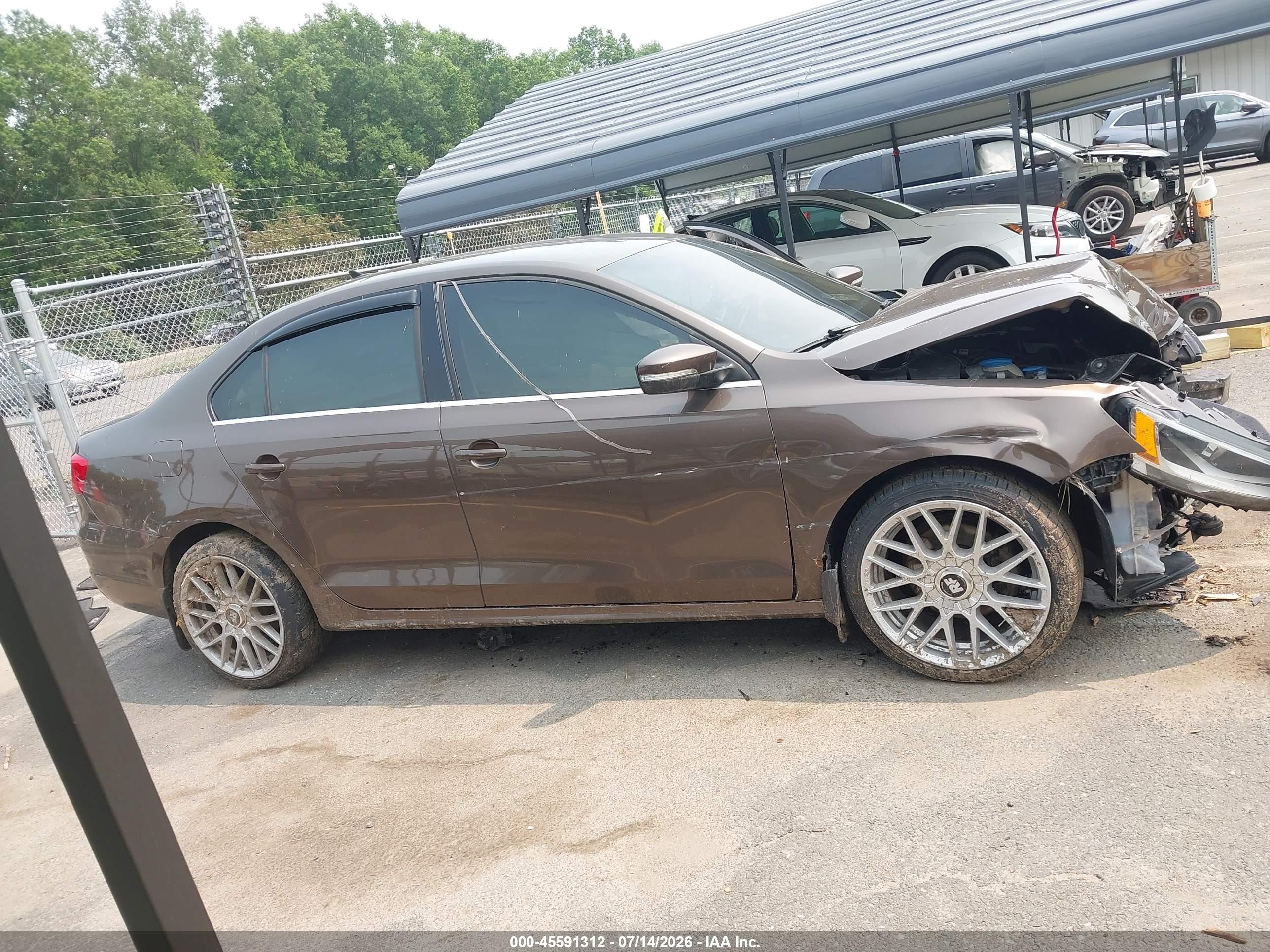 2013 Volkswagen Jetta 2.0l Tdi Brown vin: 3VW3L7AJ6DM284545