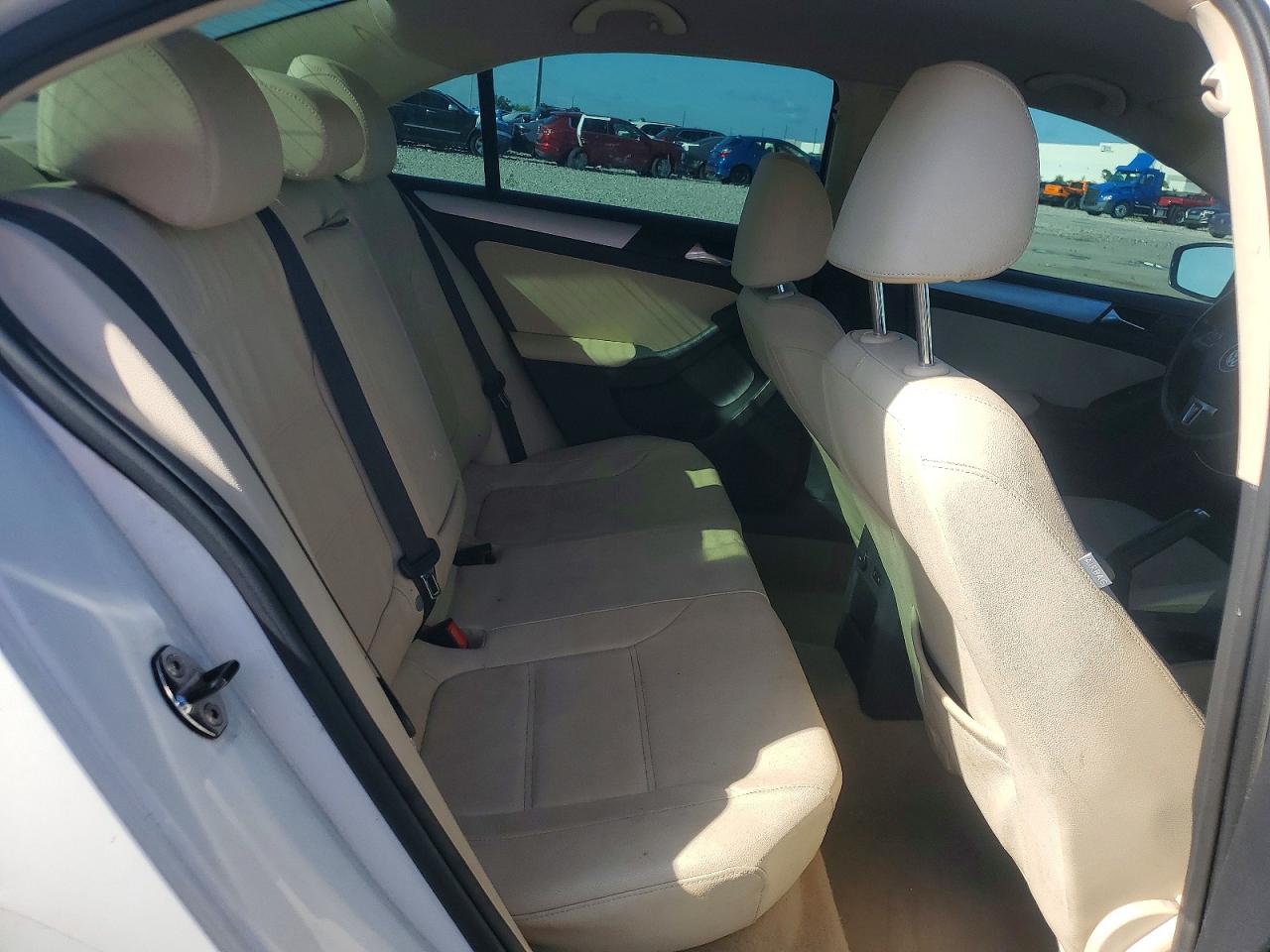 2012 Volkswagen Jetta Tdi White vin: 3VW3L7AJ7CM382224