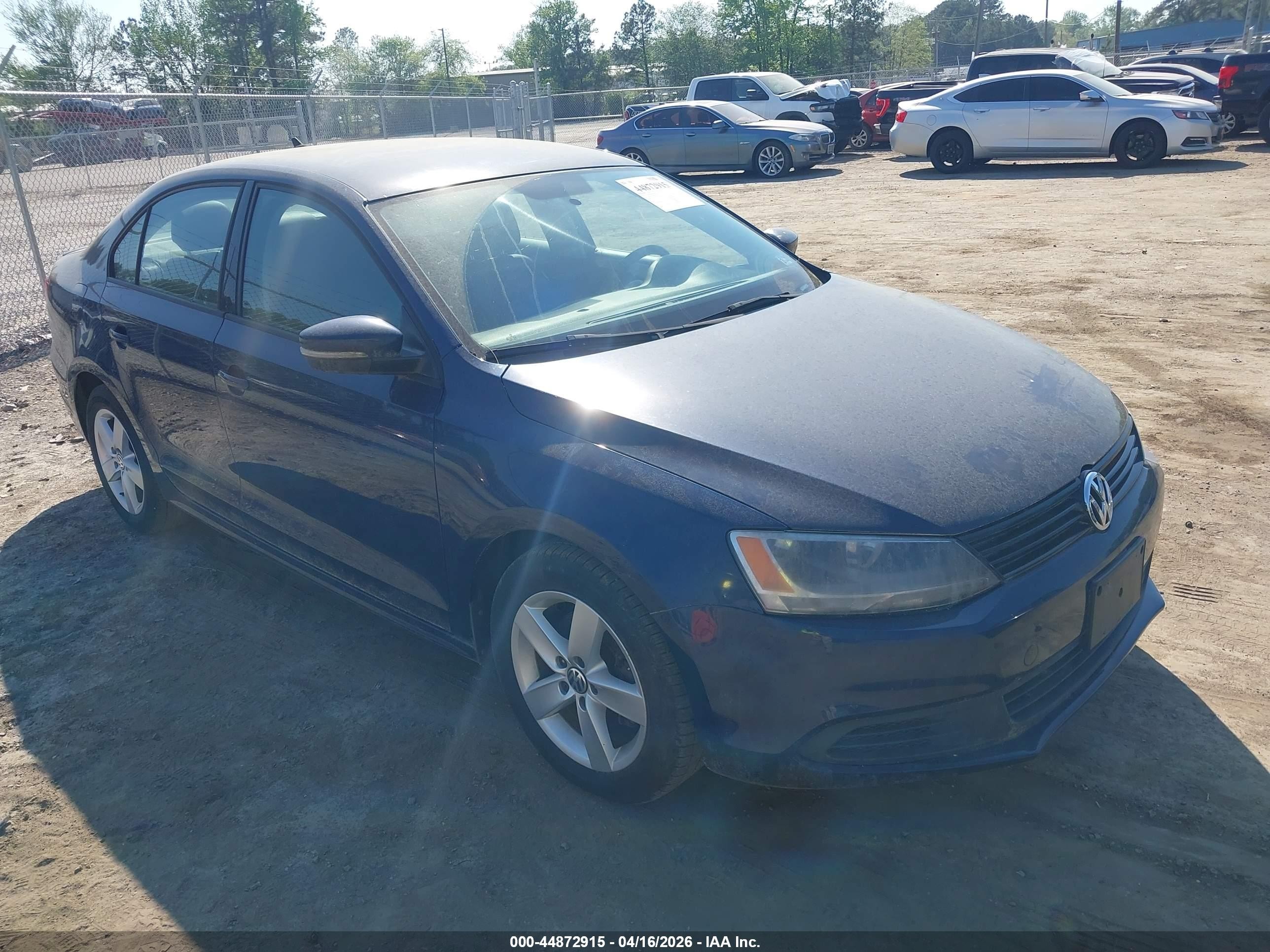 3VW3L7AJ7CM471307