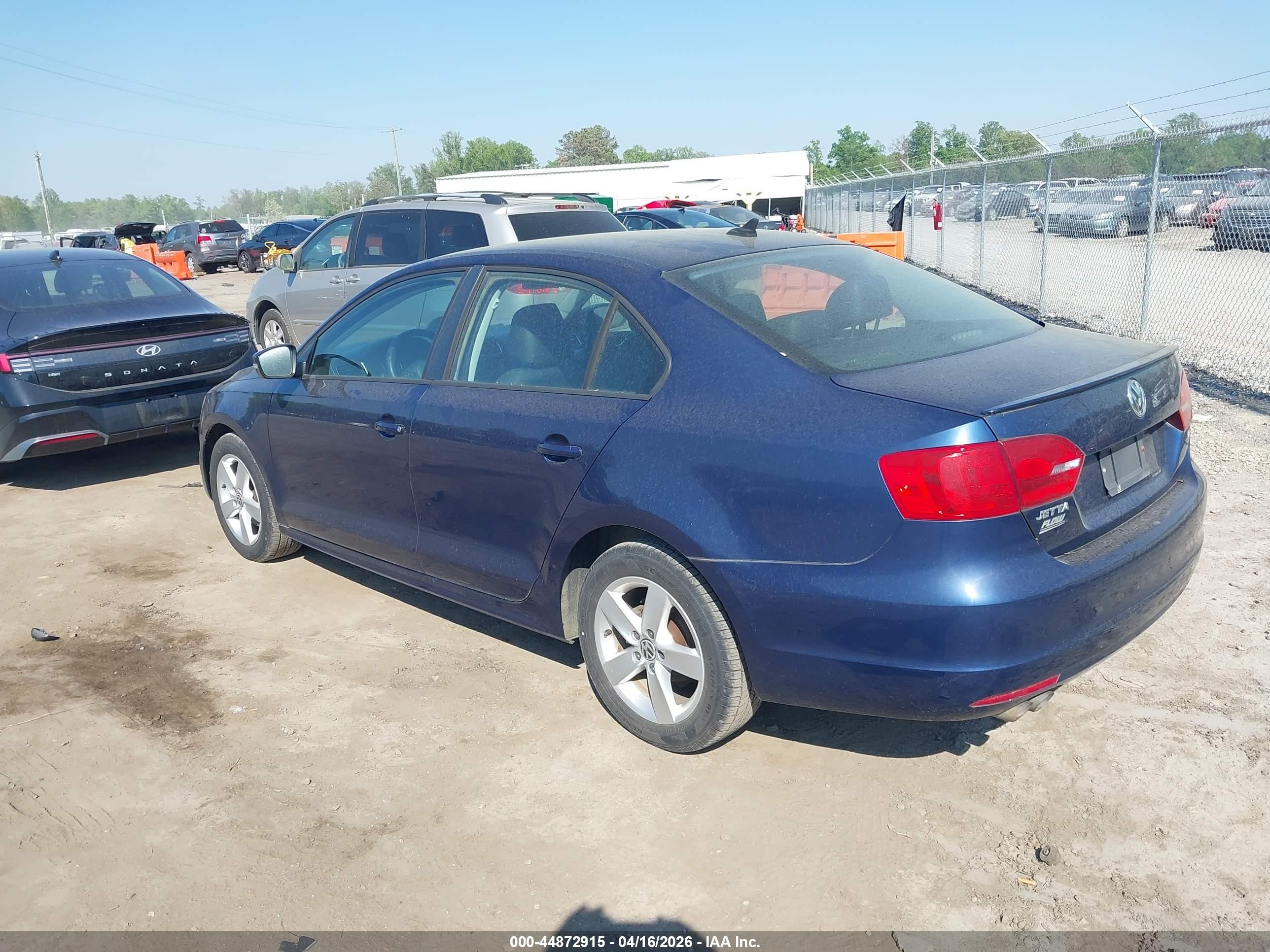 2012 Volkswagen Jetta 2.0l Tdi Blue vin: 3VW3L7AJ7CM471307