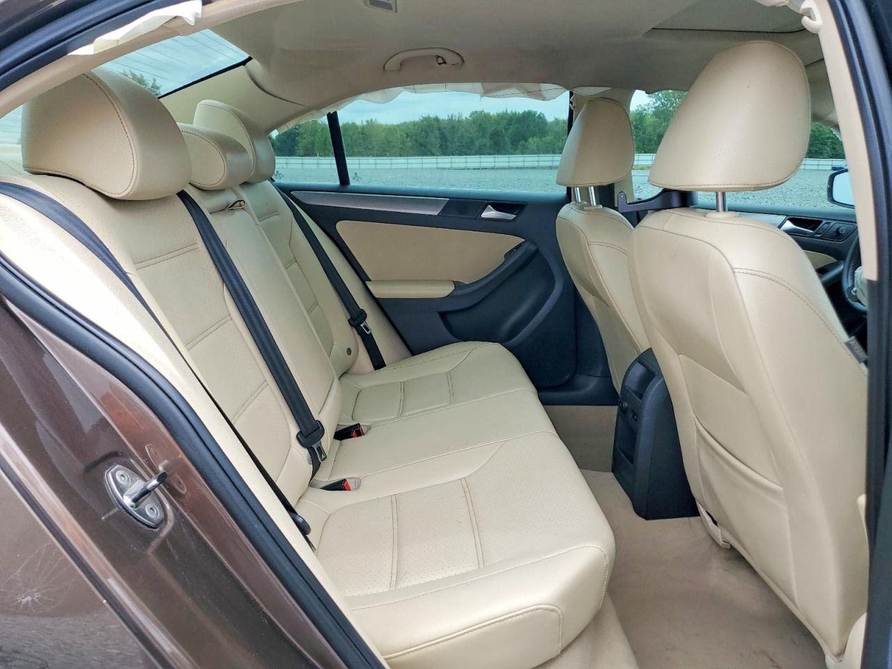 2014 Volkswagen Jetta Tdi Brown vin: 3VW3L7AJ8EM383921