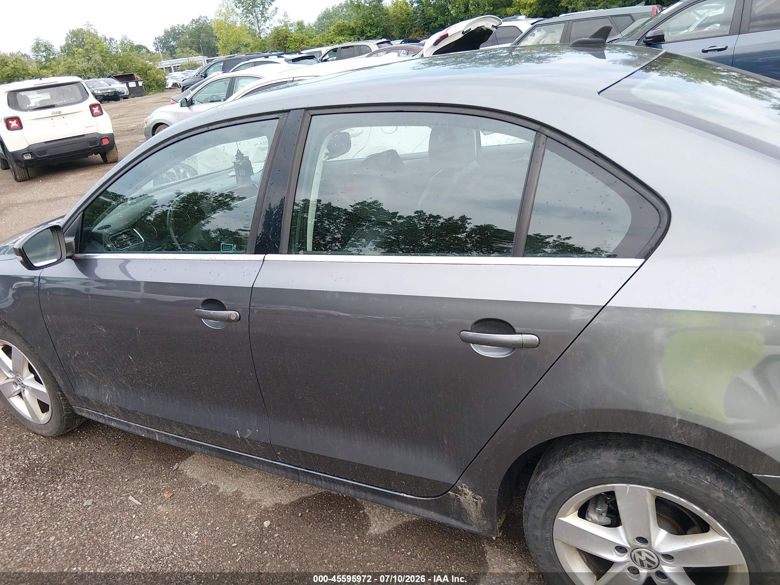 2013 Volkswagen Jetta 2.0l Tdi Gray vin: 3VW3L7AJ9DM443638