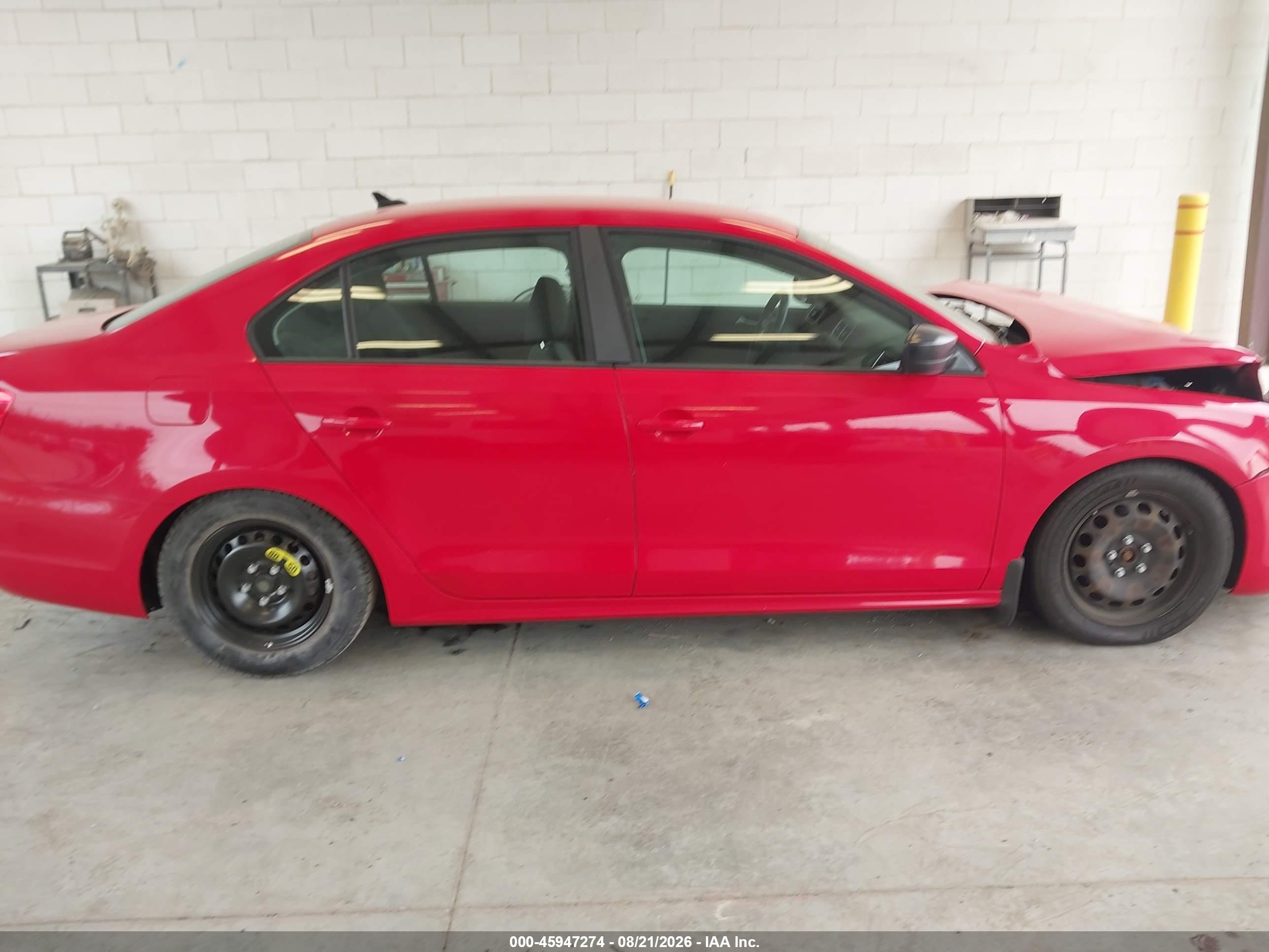 2014 Volkswagen Jetta 2.0l Tdi Value Edition Red vin: 3VW3L7AJ9EM334419