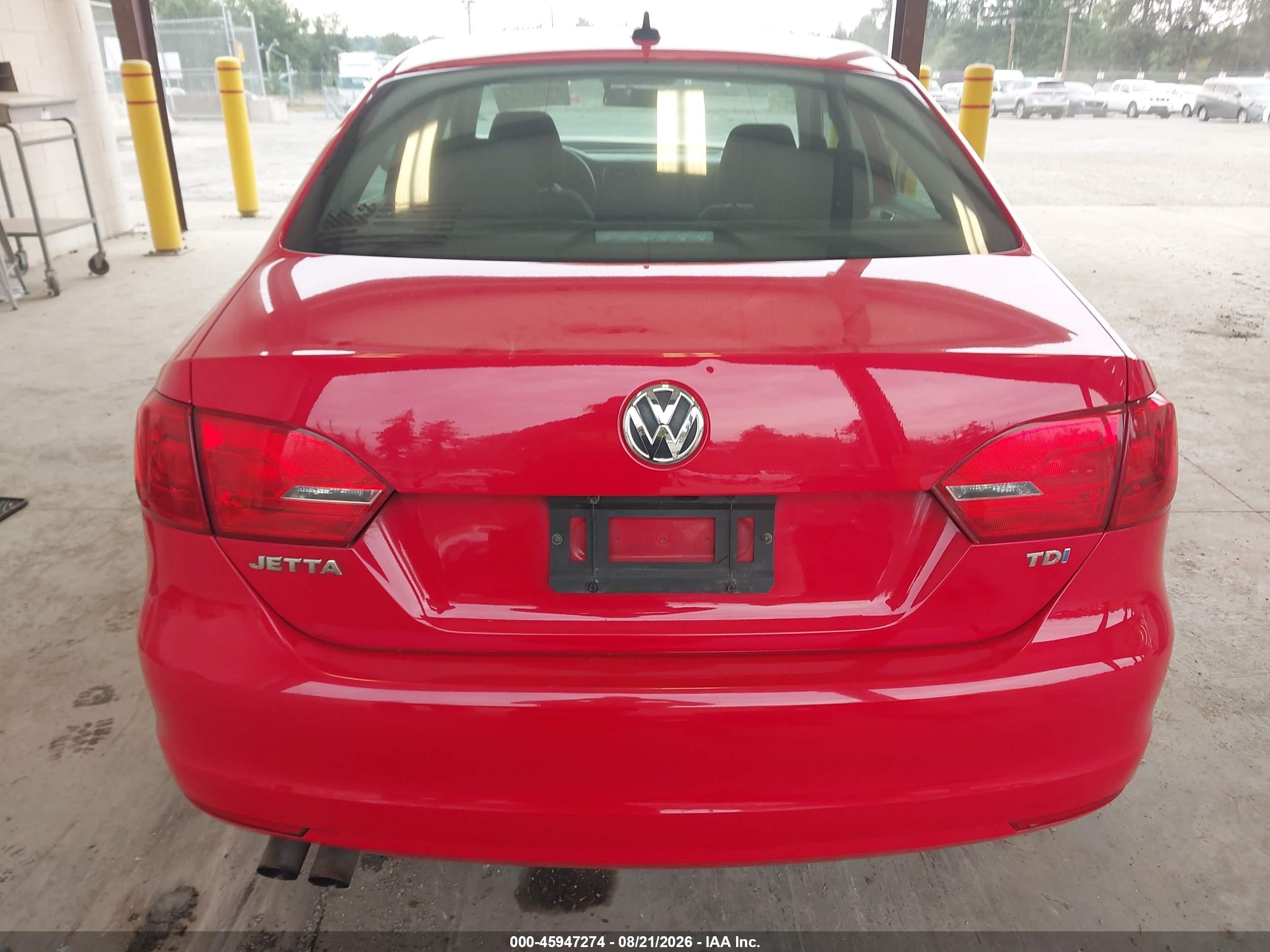 2014 Volkswagen Jetta 2.0l Tdi Value Edition Red vin: 3VW3L7AJ9EM334419