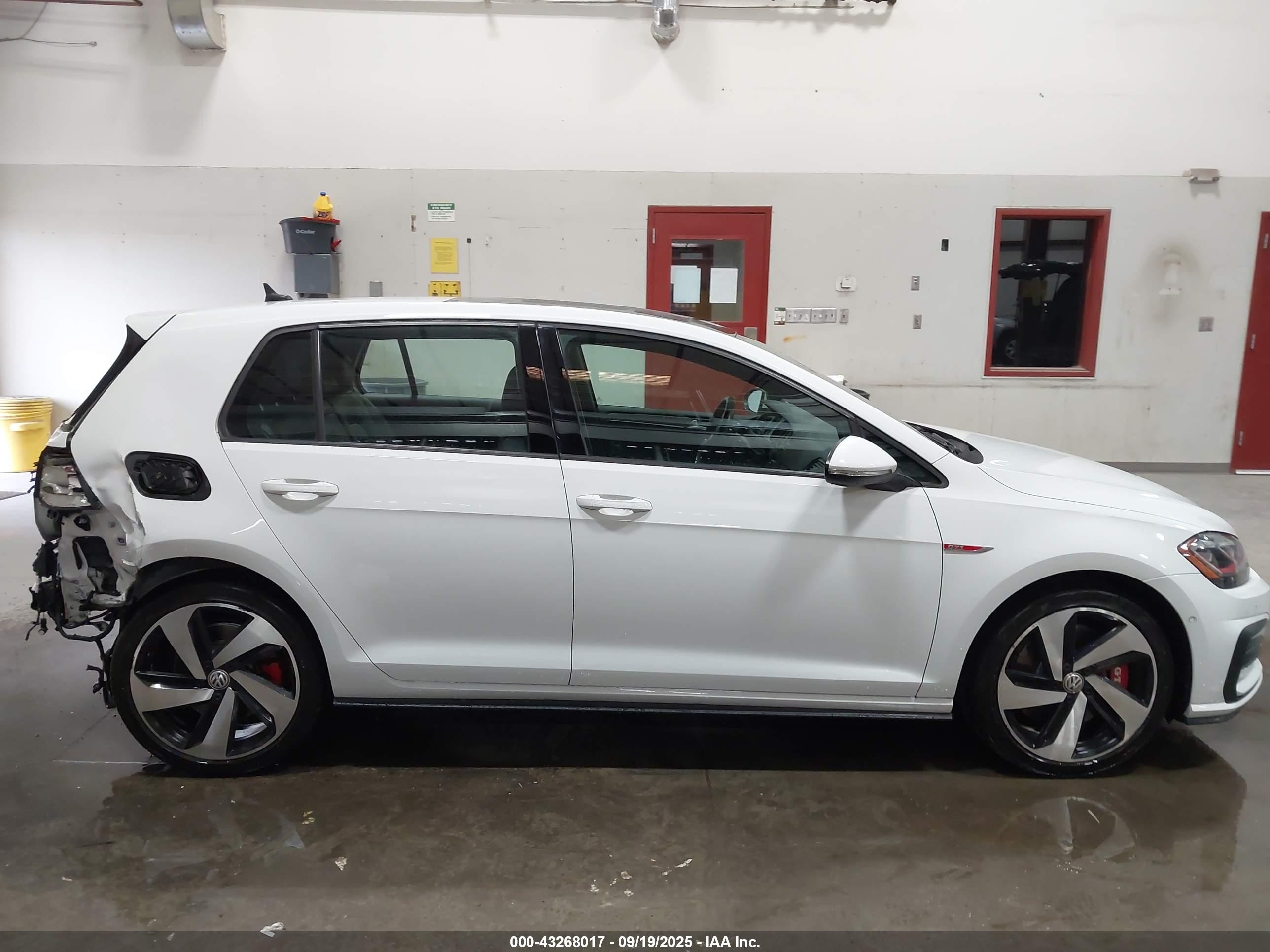 2018 Volkswagen Golf Gti 2.0t Autobahn/2.0t S/2.0t Se Белый vin: 3VW447AU2JM266714