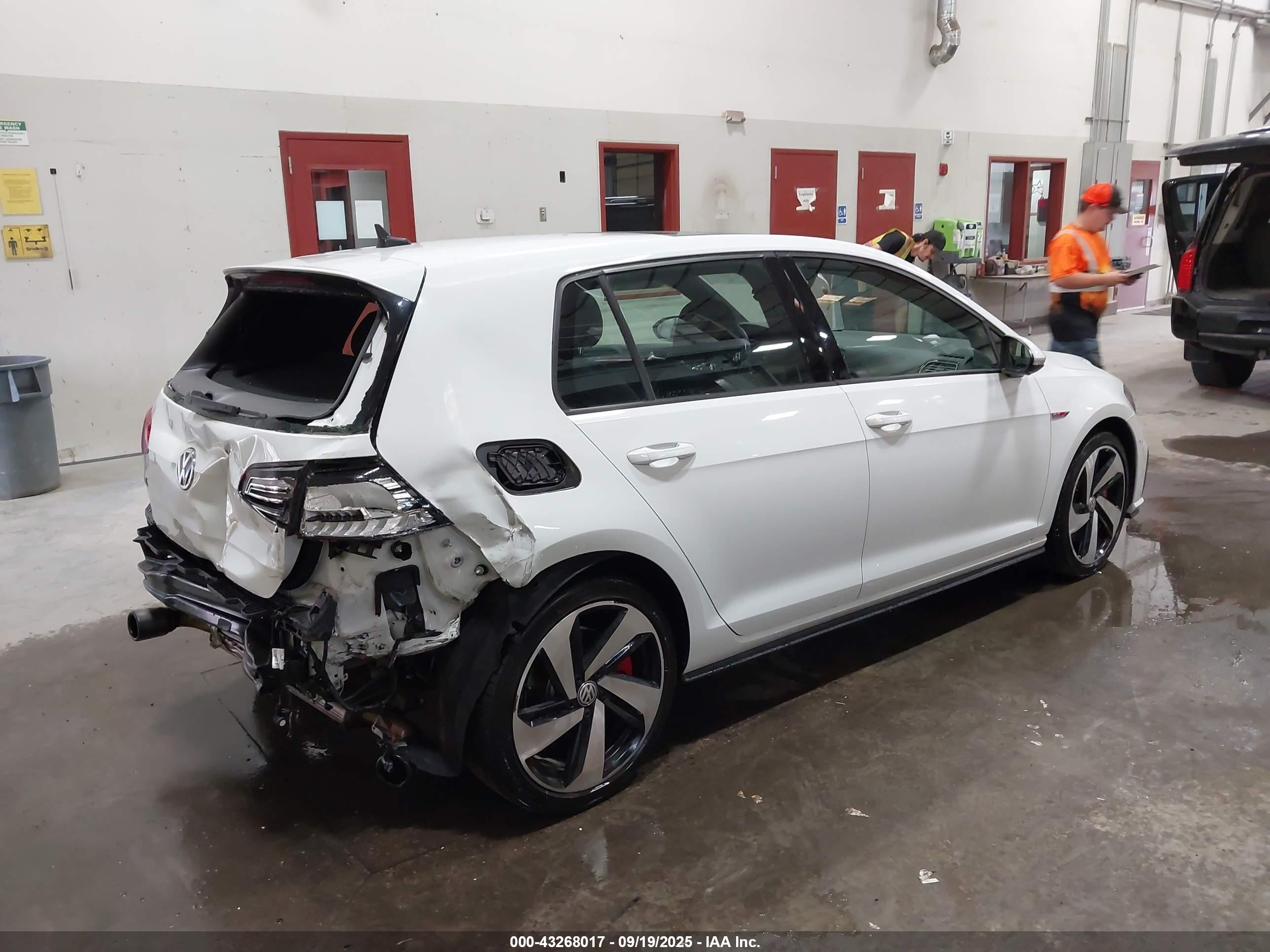 2018 Volkswagen Golf Gti 2.0t Autobahn/2.0t S/2.0t Se Белый vin: 3VW447AU2JM266714