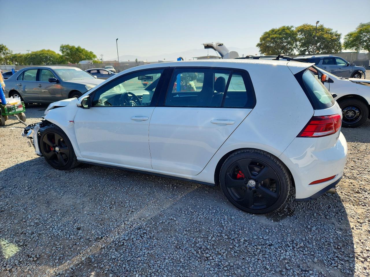 2018 Volkswagen Gti S White vin: 3VW447AU2JM292732