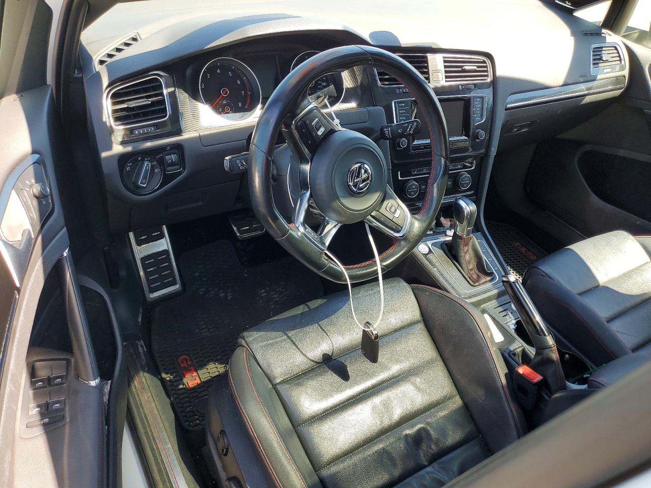 2015 Volkswagen Gti White vin: 3VW447AU5FM056471
