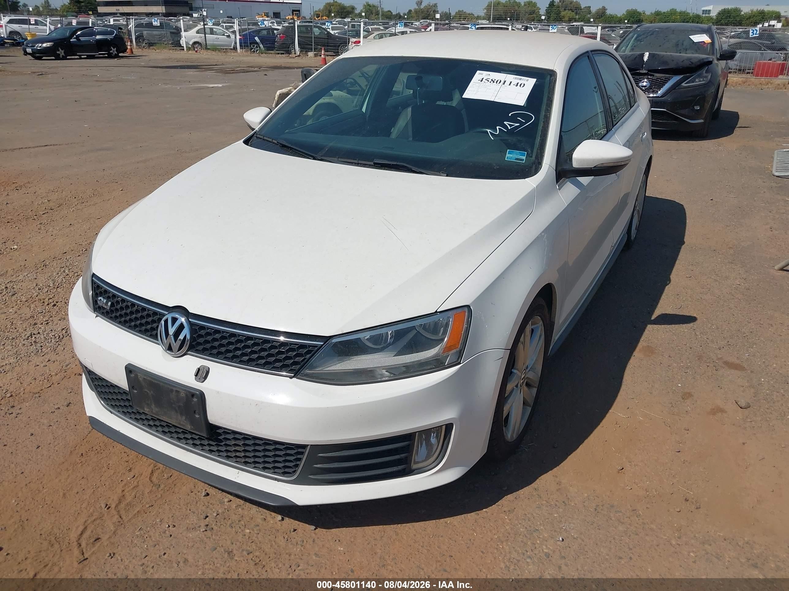 2012 Volkswagen Jetta Gli White vin: 3VW467AJ6CM100635