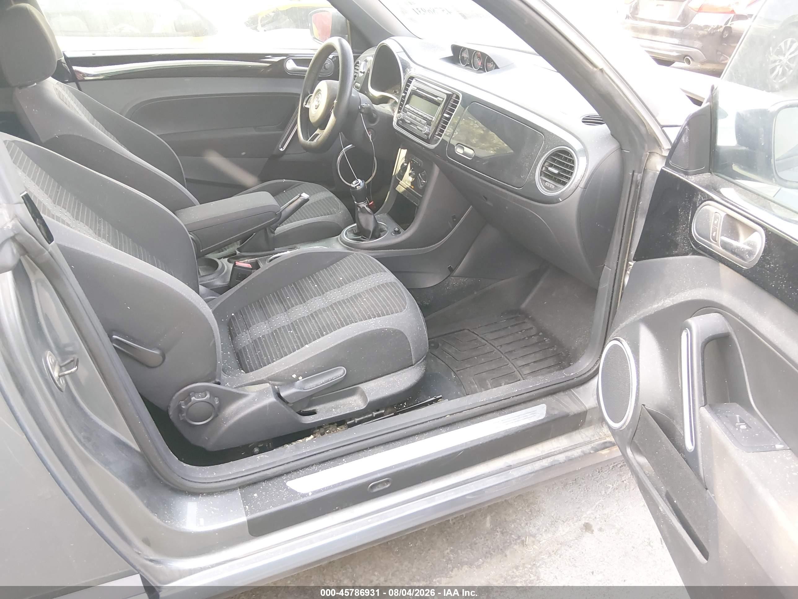 2013 Volkswagen Beetle 2.0t Turbo Gray vin: 3VW467AT1DM602312