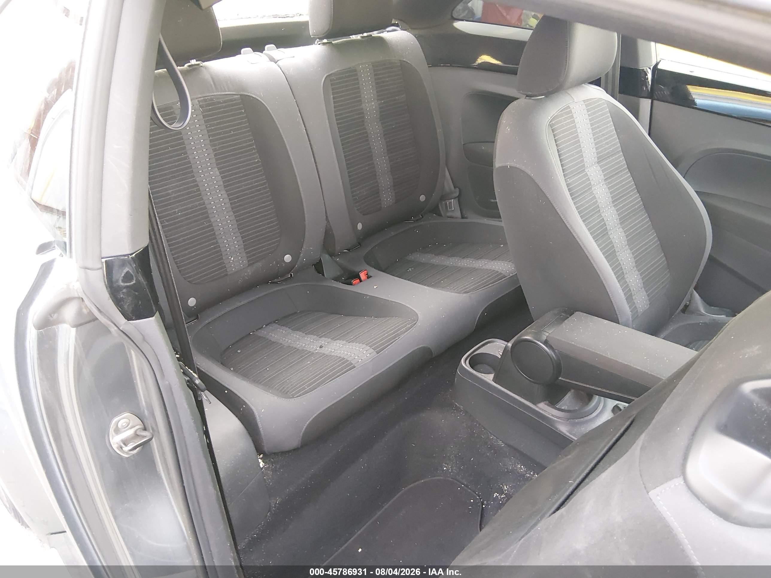 2013 Volkswagen Beetle 2.0t Turbo Gray vin: 3VW467AT1DM602312