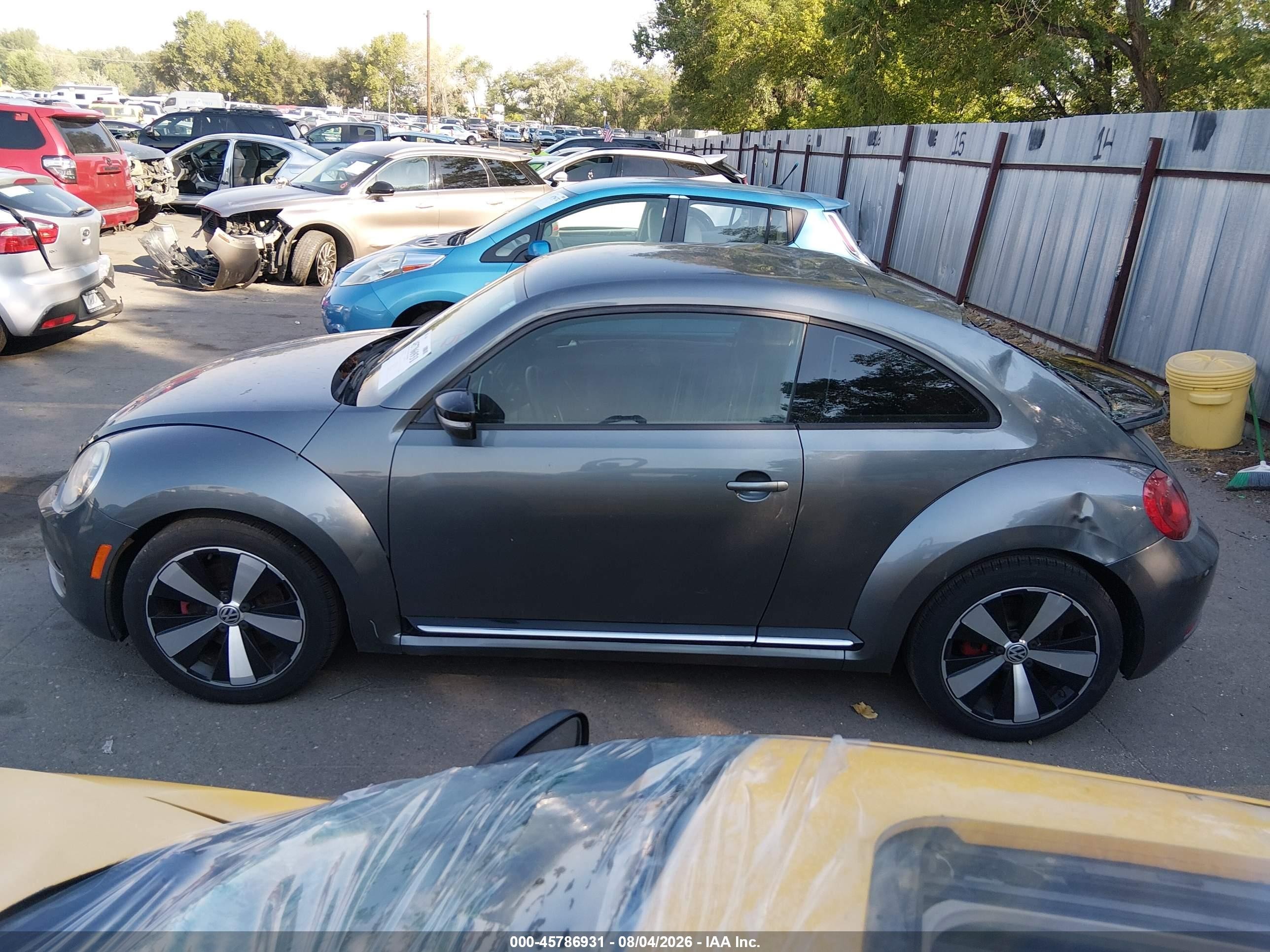 2013 Volkswagen Beetle 2.0t Turbo Gray vin: 3VW467AT1DM602312