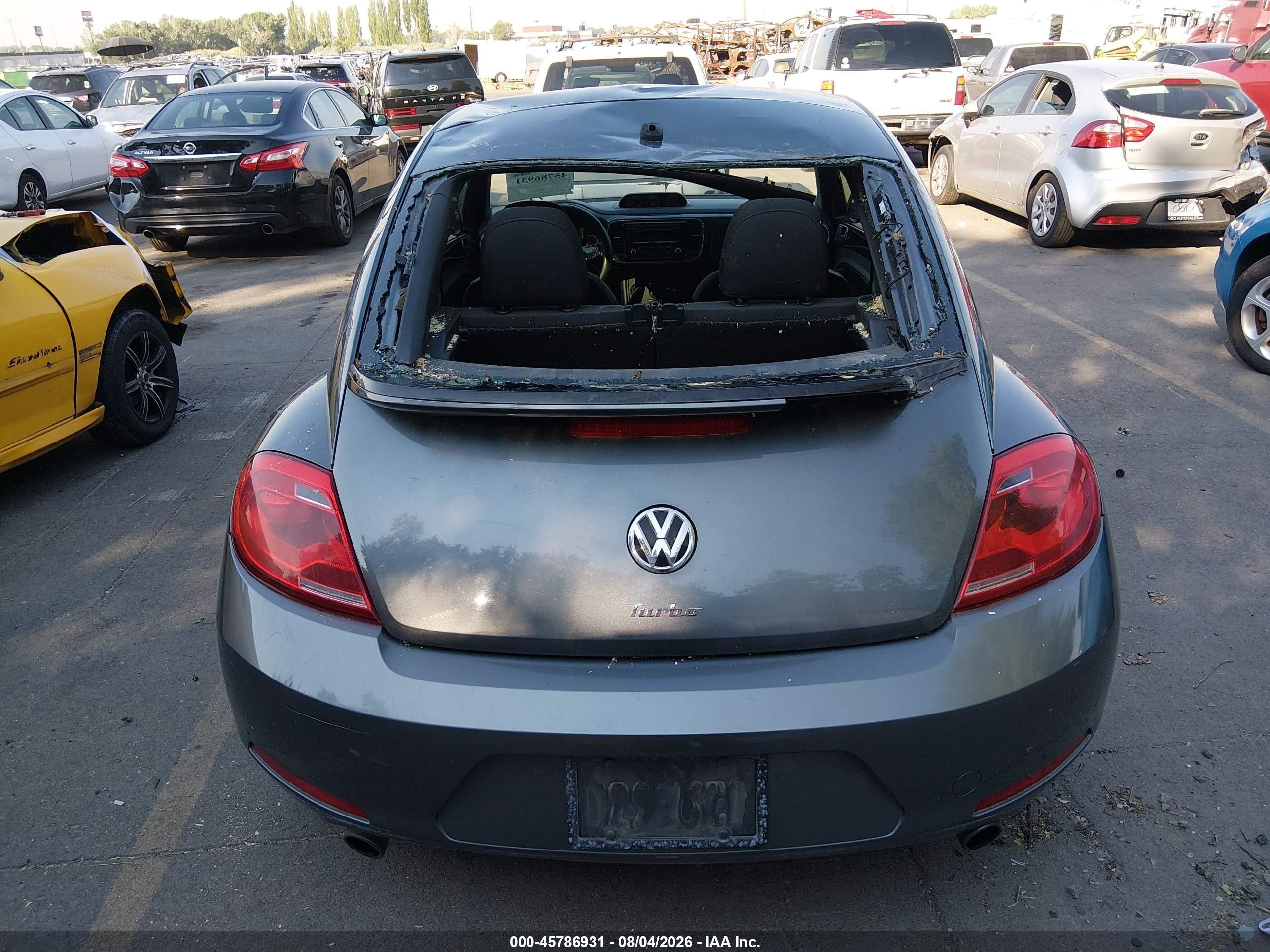 2013 Volkswagen Beetle 2.0t Turbo Gray vin: 3VW467AT1DM602312