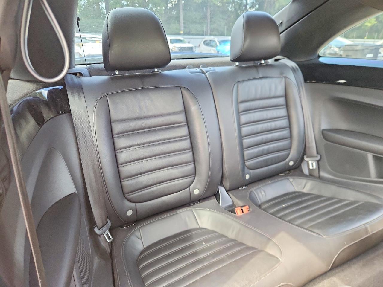 2012 Volkswagen Beetle Turbo White vin: 3VW467AT3CM649727