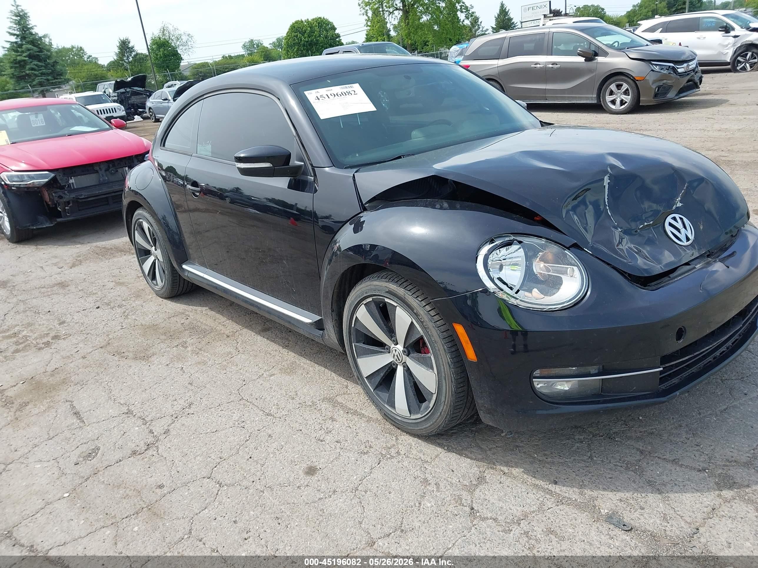 2012 Volkswagen Beetle 2.0t Turbo Черный vin: 3VW467ATXCM643682