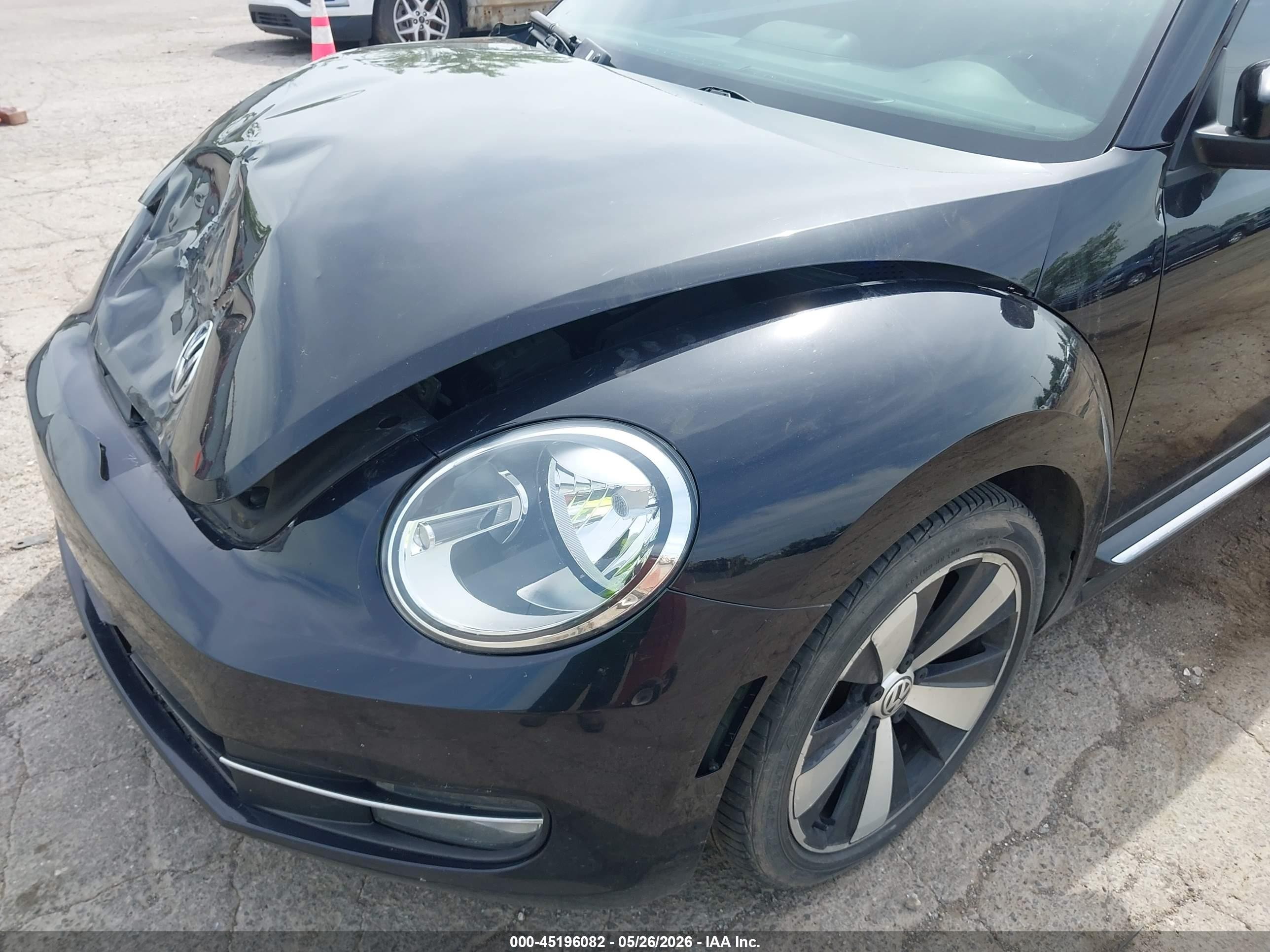 2012 Volkswagen Beetle 2.0t Turbo Черный vin: 3VW467ATXCM643682