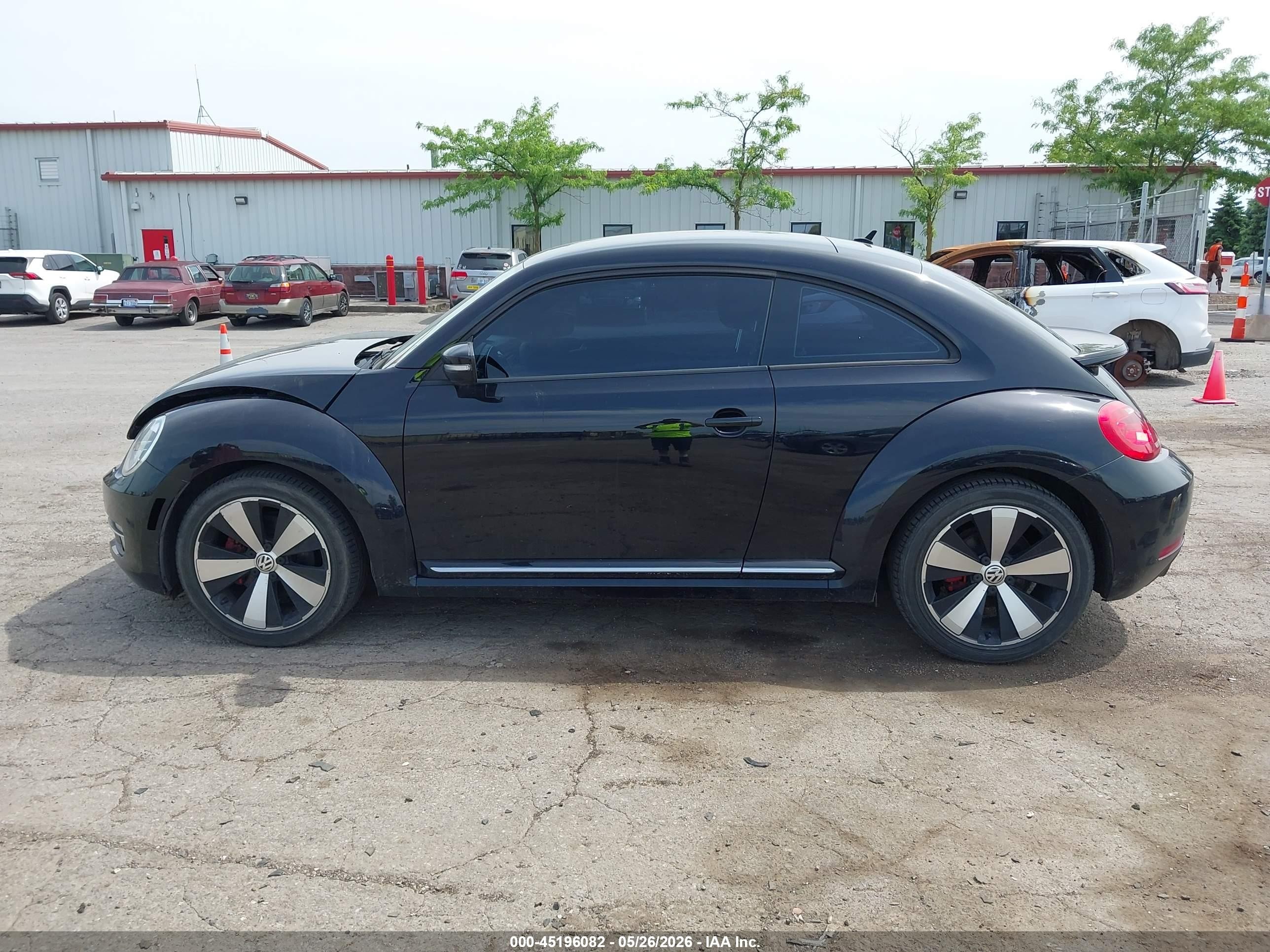 2012 Volkswagen Beetle 2.0t Turbo Черный vin: 3VW467ATXCM643682