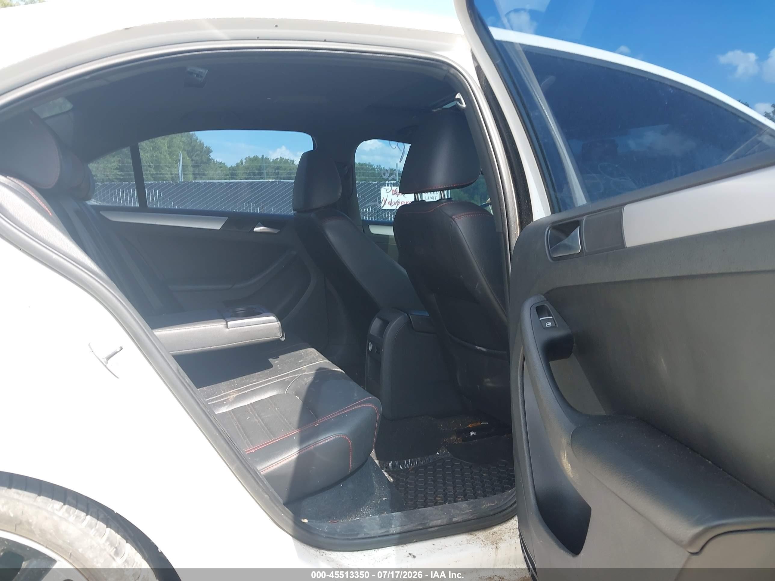 2013 Volkswagen Jetta Gli Autobahn W/nav White vin: 3VW4A7AJ4DM222006