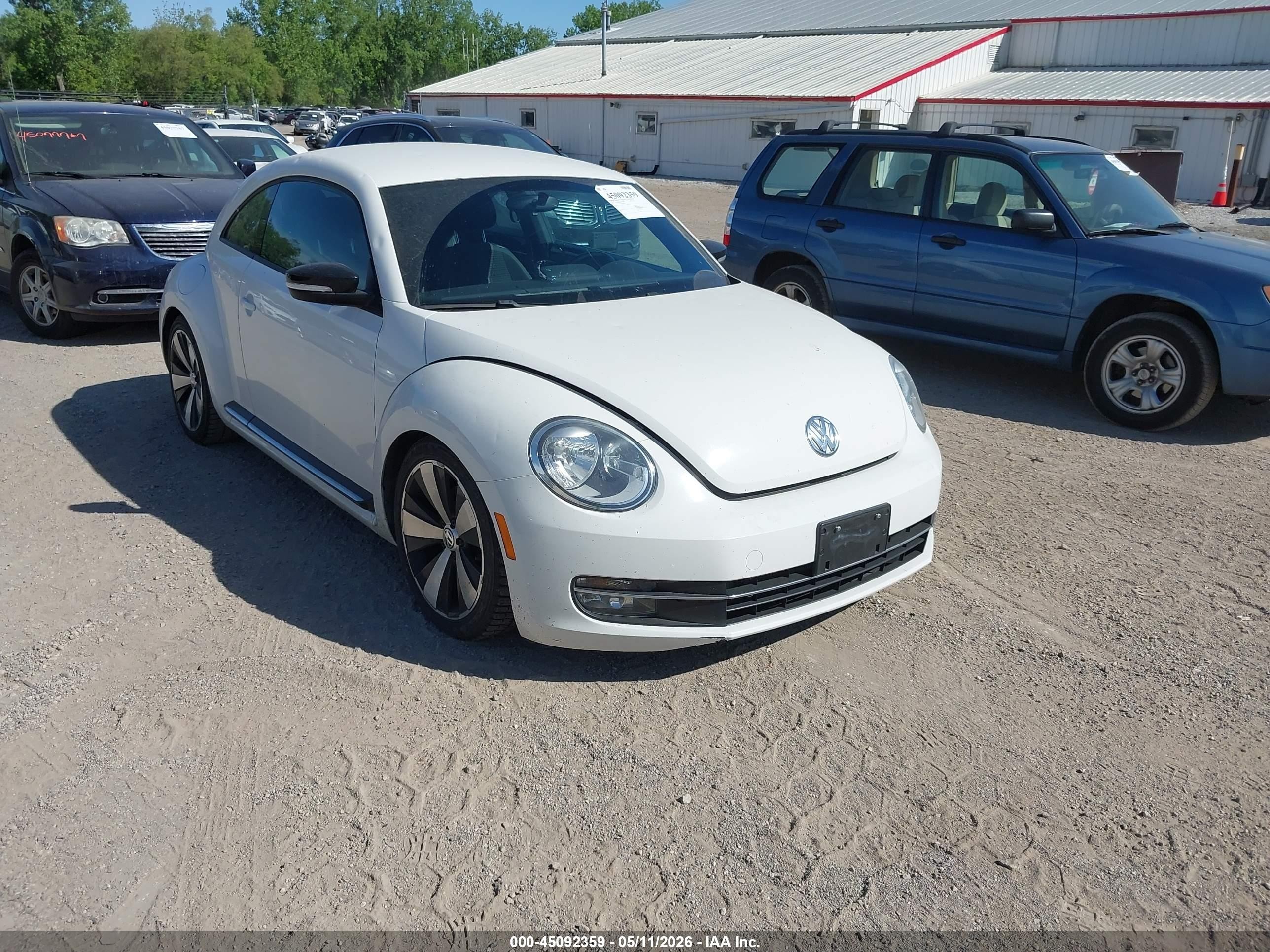 2012 Volkswagen Beetle 2.0t White vin: 3VW4A7AT6CM644584