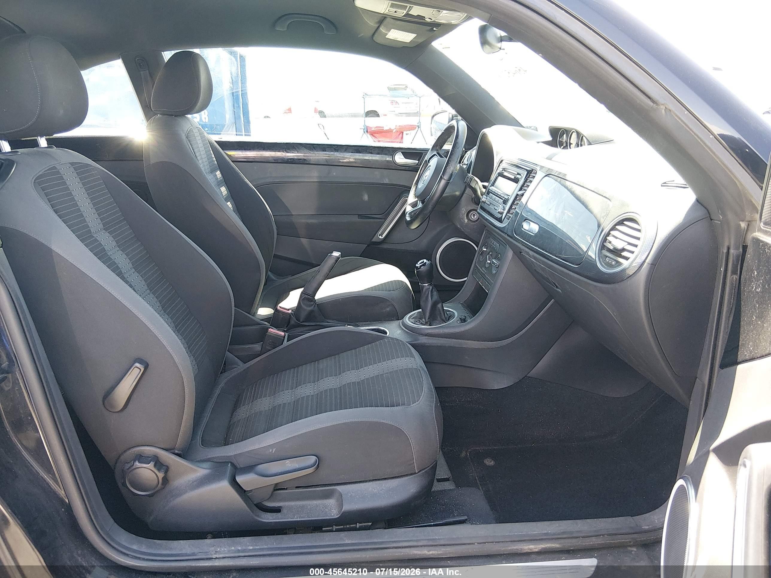 2012 Volkswagen Beetle 2.0t Black vin: 3VW4A7AT7CM657022