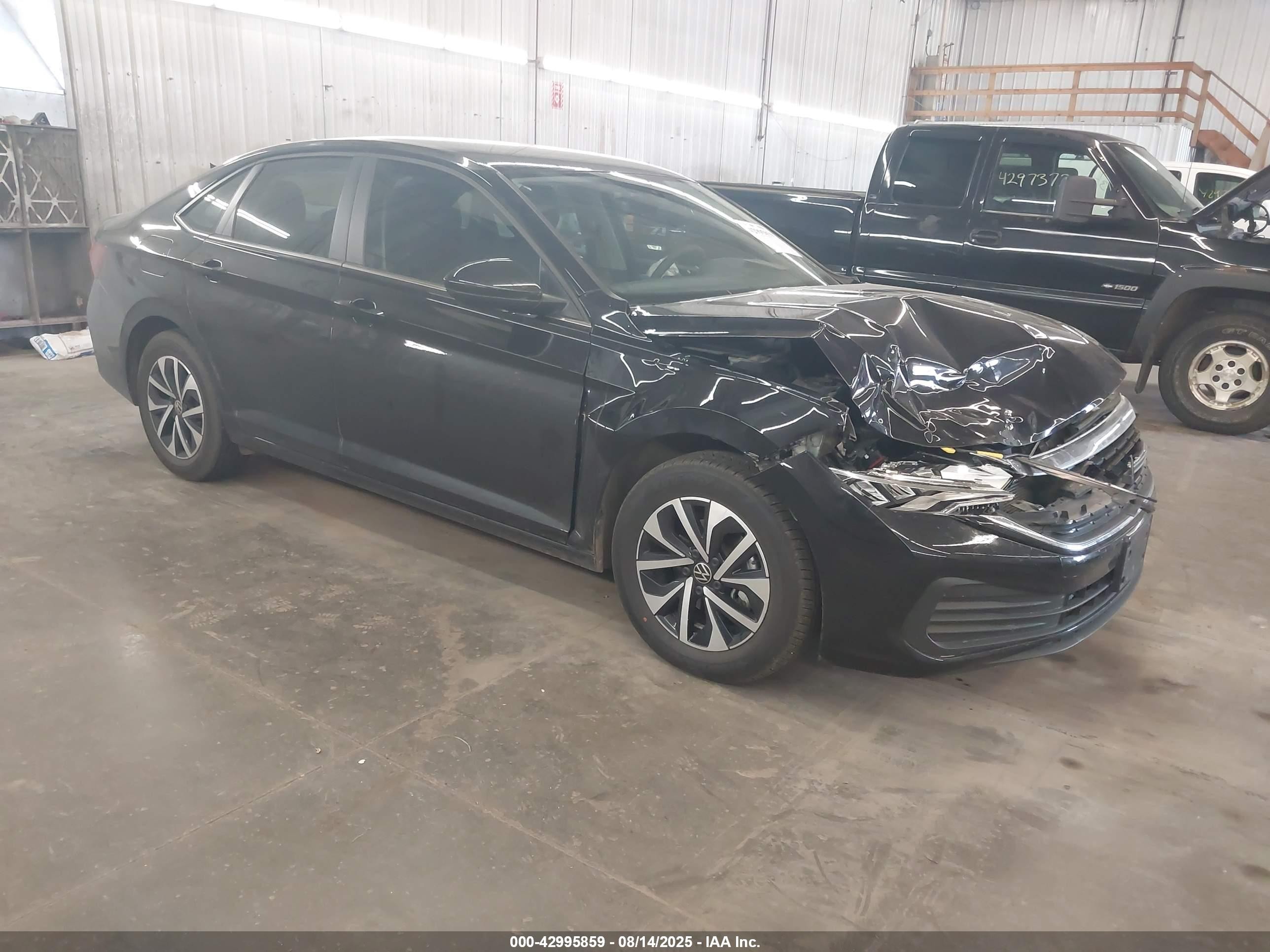 3VW4M7BUXPM051671